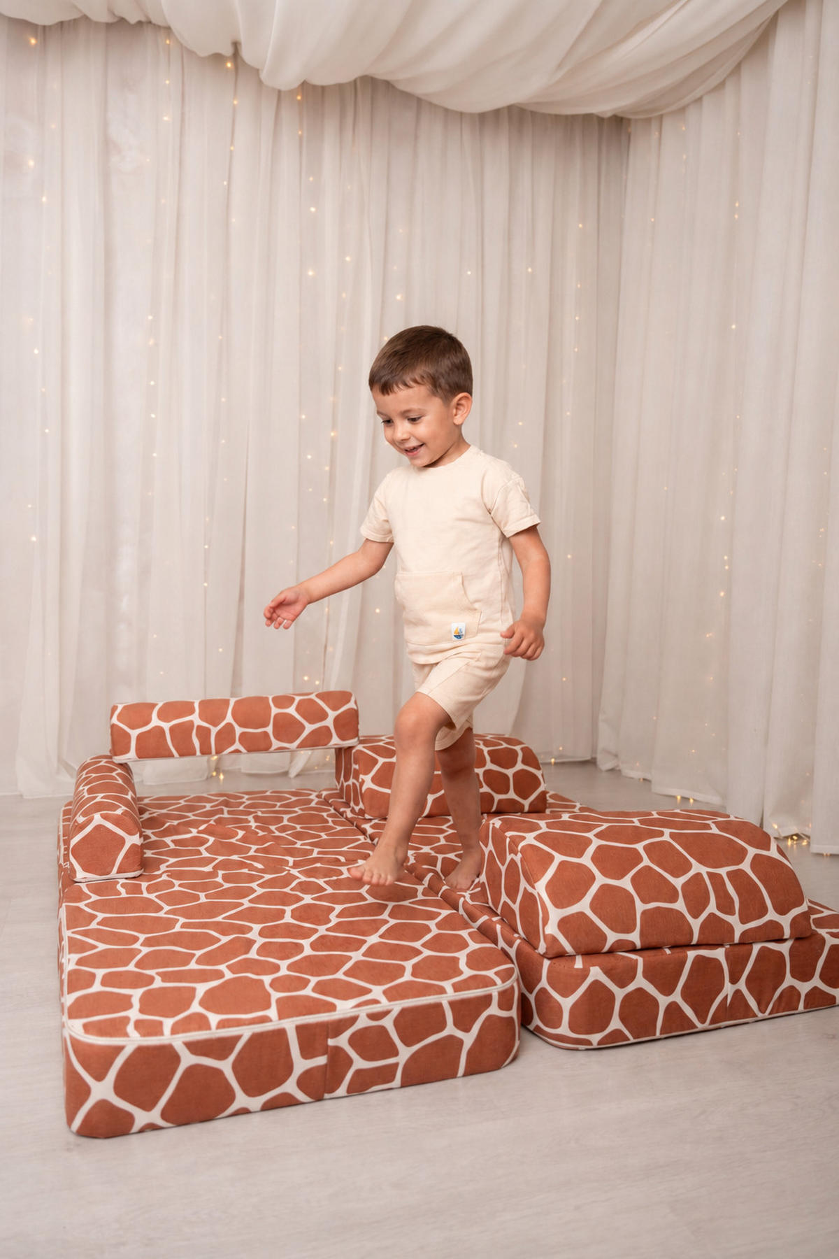 MODULARES Kindersofa Giraffe 120 cm – 6-teiliges Spielsofa mit abnehmbaren Bezügen - Multicolor, Textil (120/50/60cm) - Bees & Blooms