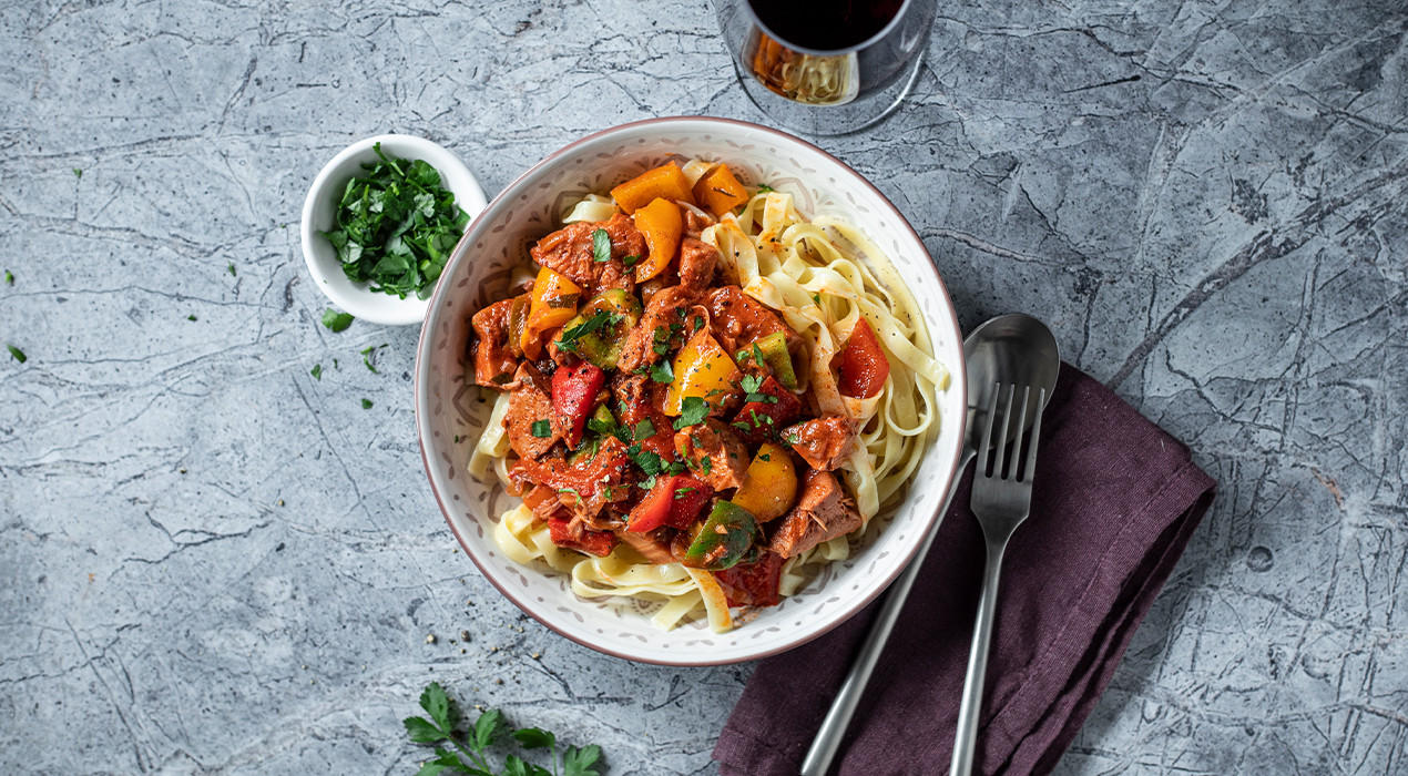 Veganes Gulasch mit Jackfruit
