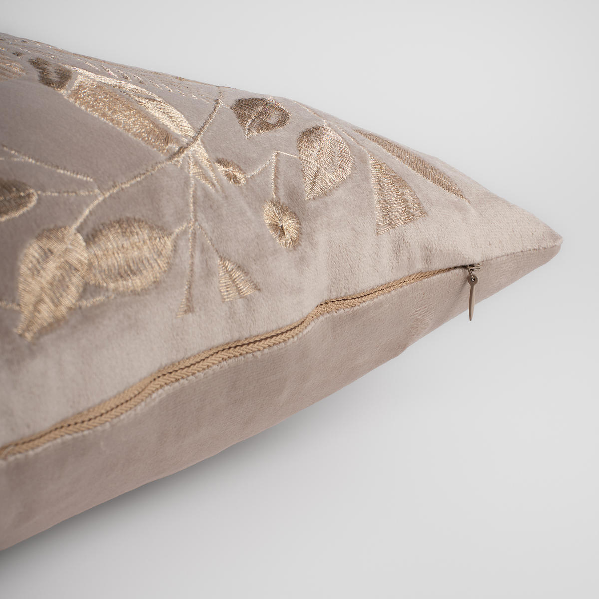 KISSENBEZUG Petalina, 45x45cm, Beige, Weihnachten Kissenhülle, Weihnachtsdeko, Christmas, Weihnachtsmotiv Sofakissen Dekokissenbezuge - Beige, Kunststoff/Textil (45/45cm) - home&you