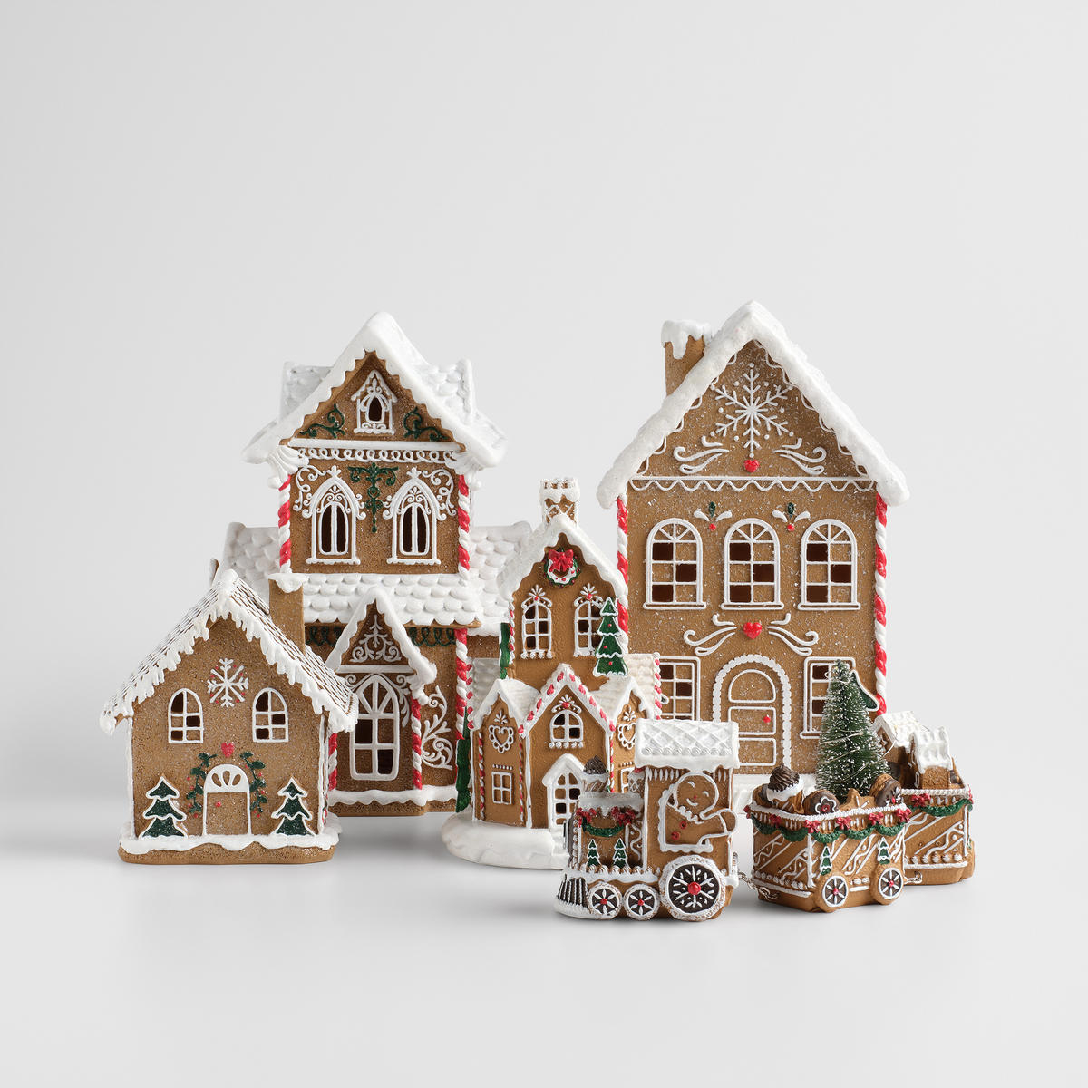 LEDFIGUR Charmpalace, Braun, 30x11x22 cm, Dekorative Weihnachtsdeko - Braun, Kunststoff (11/30/22cm) - home&you