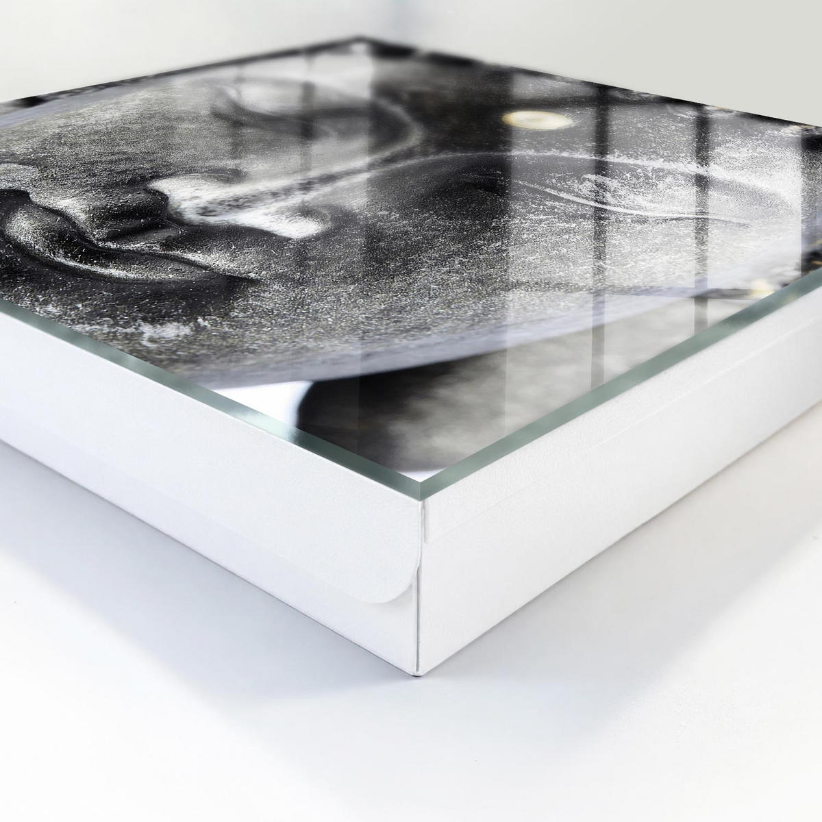 SCHLÜSSELBOX Weiß 30x30 cm – Türöffnung nach rechts - Zen-Porträt - Grau, Metall (30/30/5cm) - TULUP