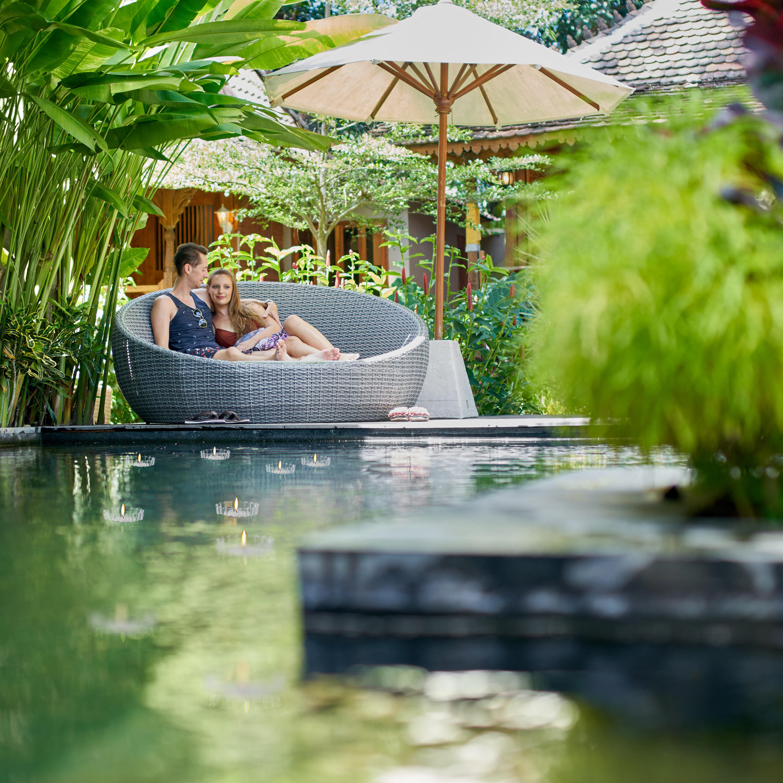 12xSCHWIMM-TEELICHTHALTER - Transparent, Glas (5cm) - Relaxdays