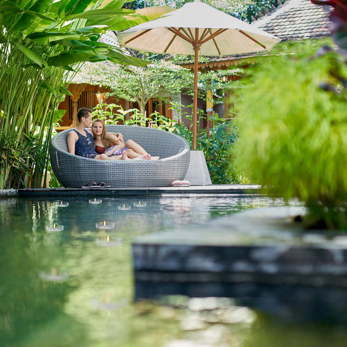 12xSCHWIMM-TEELICHTHALTER - Transparent, Glas (5cm) - Relaxdays