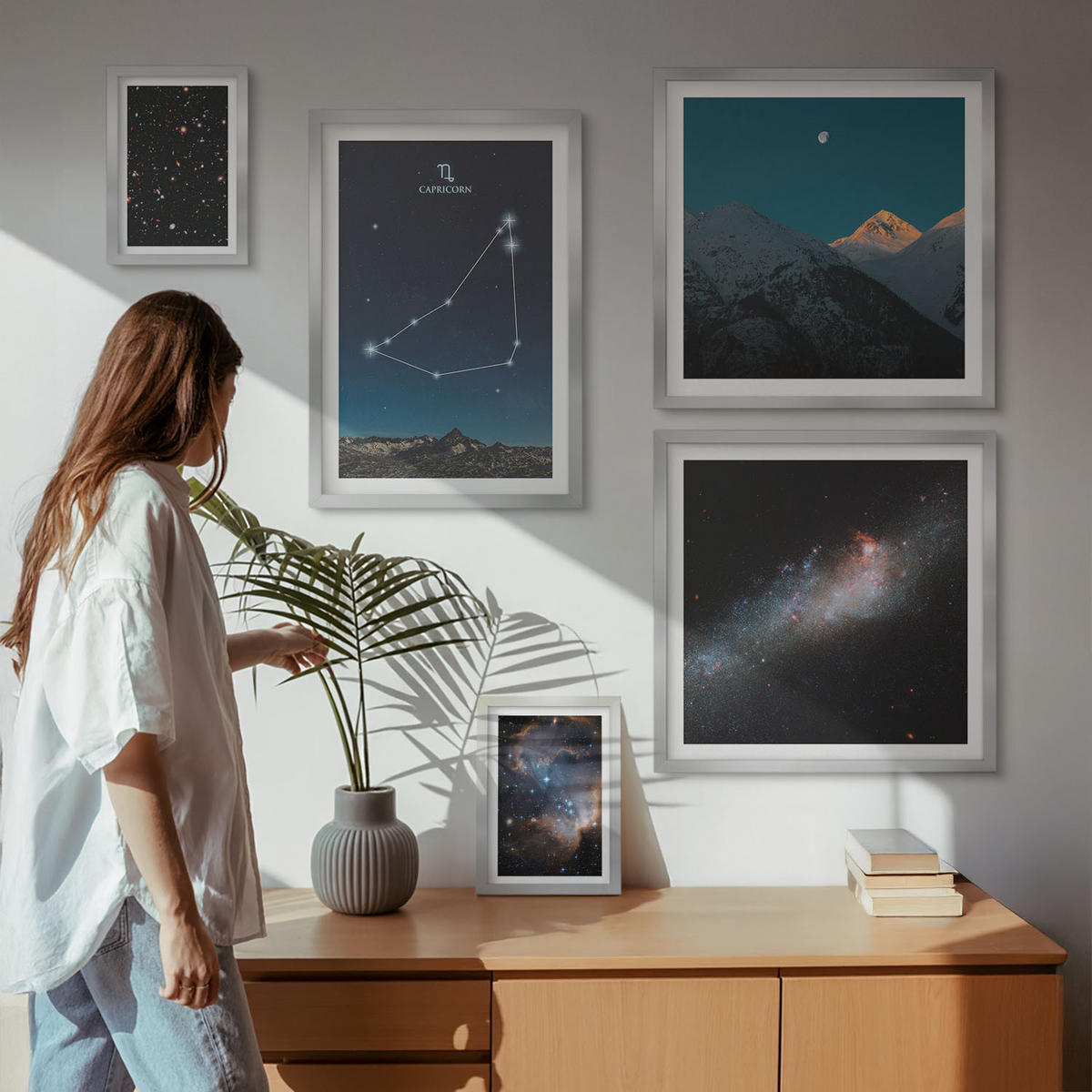 BILDER SET 5er Set - 50x50 cm & 20x30 cm & 40x60 cm Silberner Rahmen - Galaxie im Sternbild Steinbock - Silberfarben, Kunststoff (40/60cm) - TULUP