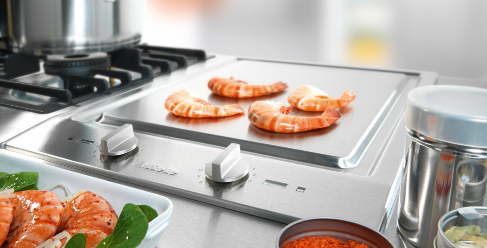 Teppanyakigrill integriert in der Kueche