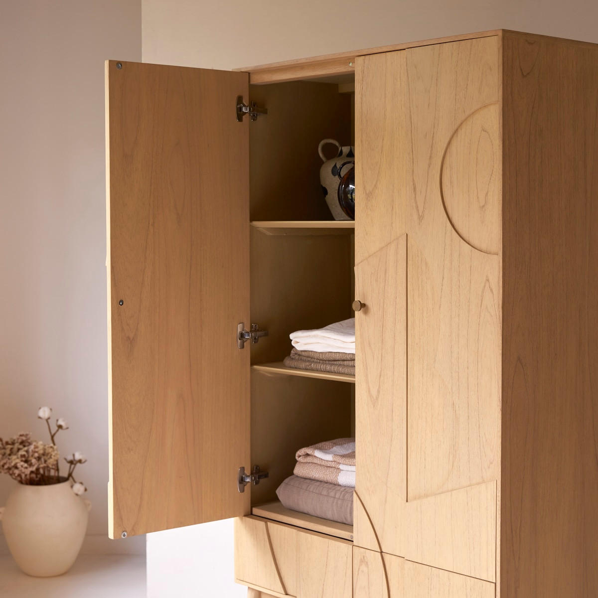 SCHRANK Otho Natur aus Helles Mindiholz - Naturfarben, Holz (90/180/45cm) - Tikamoon