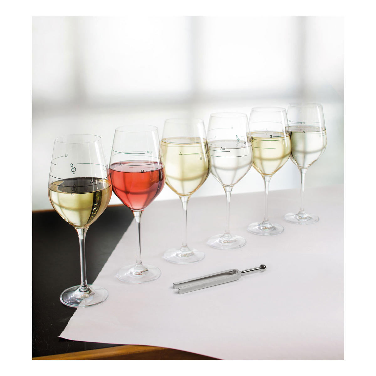 WEINGLAS Glass Of Music, mit Tonleiter Aufdruck, Glas, 540 ml - Multicolor, Glas (0.54L)