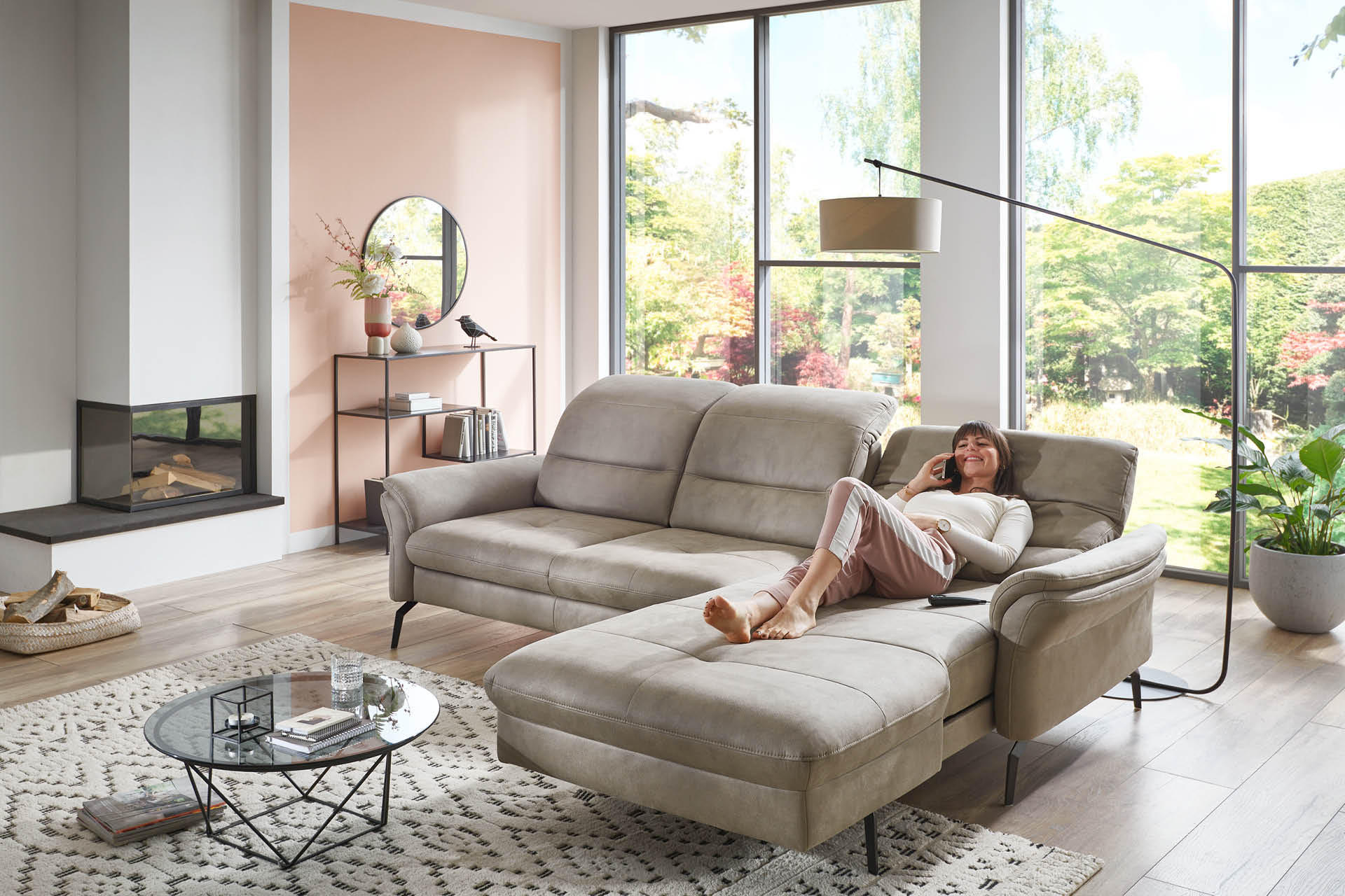Elegantes Sofa für Familien mit Haustieren