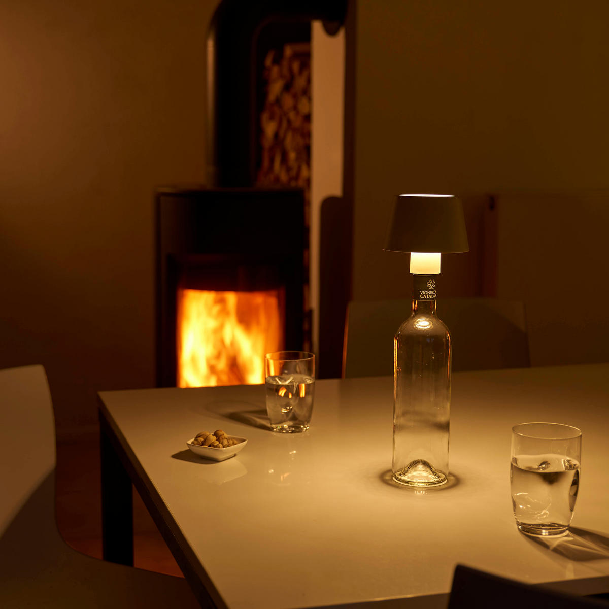 LED-AKKU-TISCHLAMPE - dimmbar mit Touchsensor und warmweißem Licht für Innen und Außen, beige - Beige, Metall (11/11/12.5cm) - Northpoint