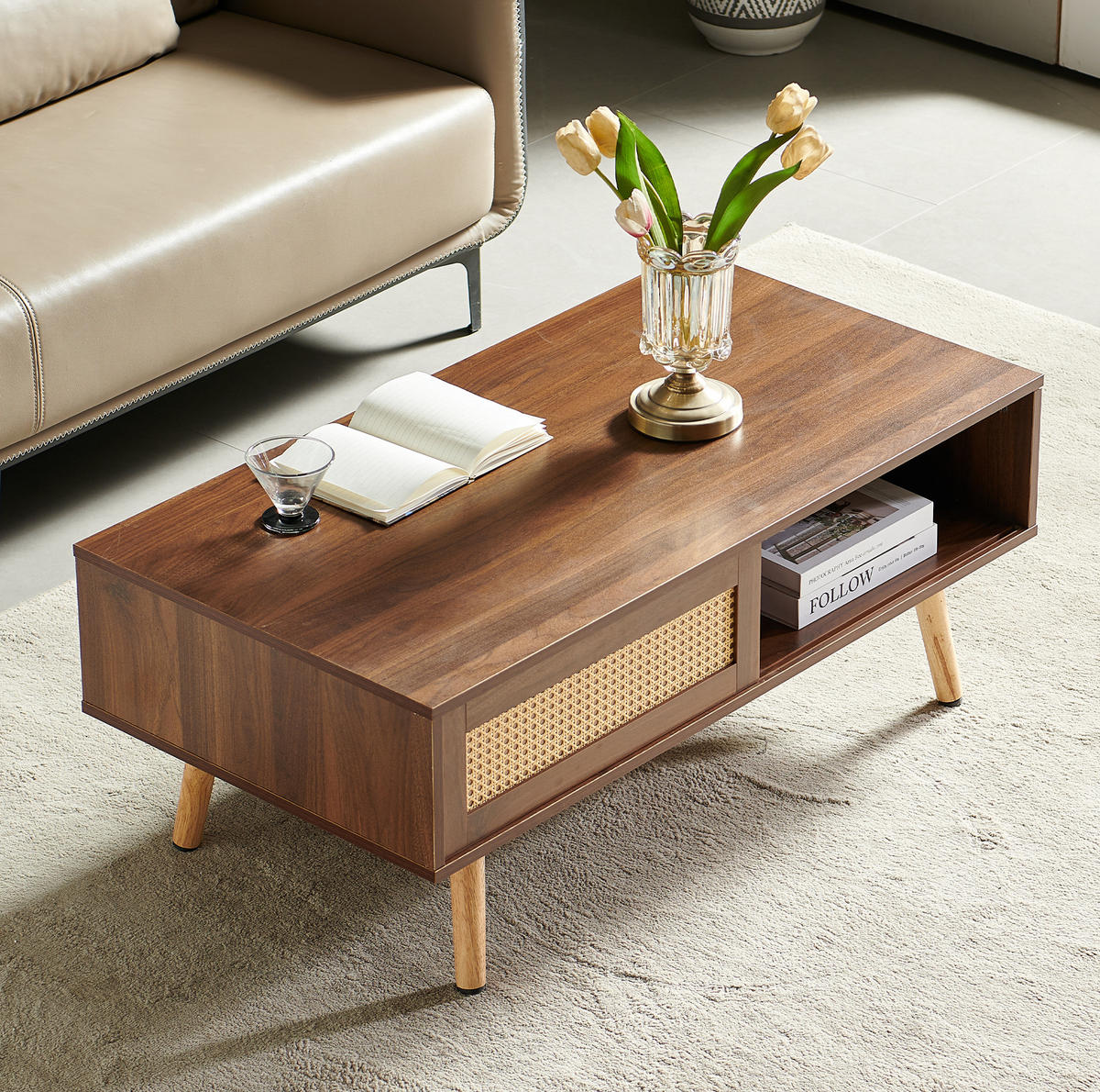COUCHTISCH aus MDF 105x55x41 cm Braun mit Rattan-Schiebetür, Stauraum und Massivholzbeinen - Braun, Holzwerkstoff (105/55/41.5cm) - IVMEU