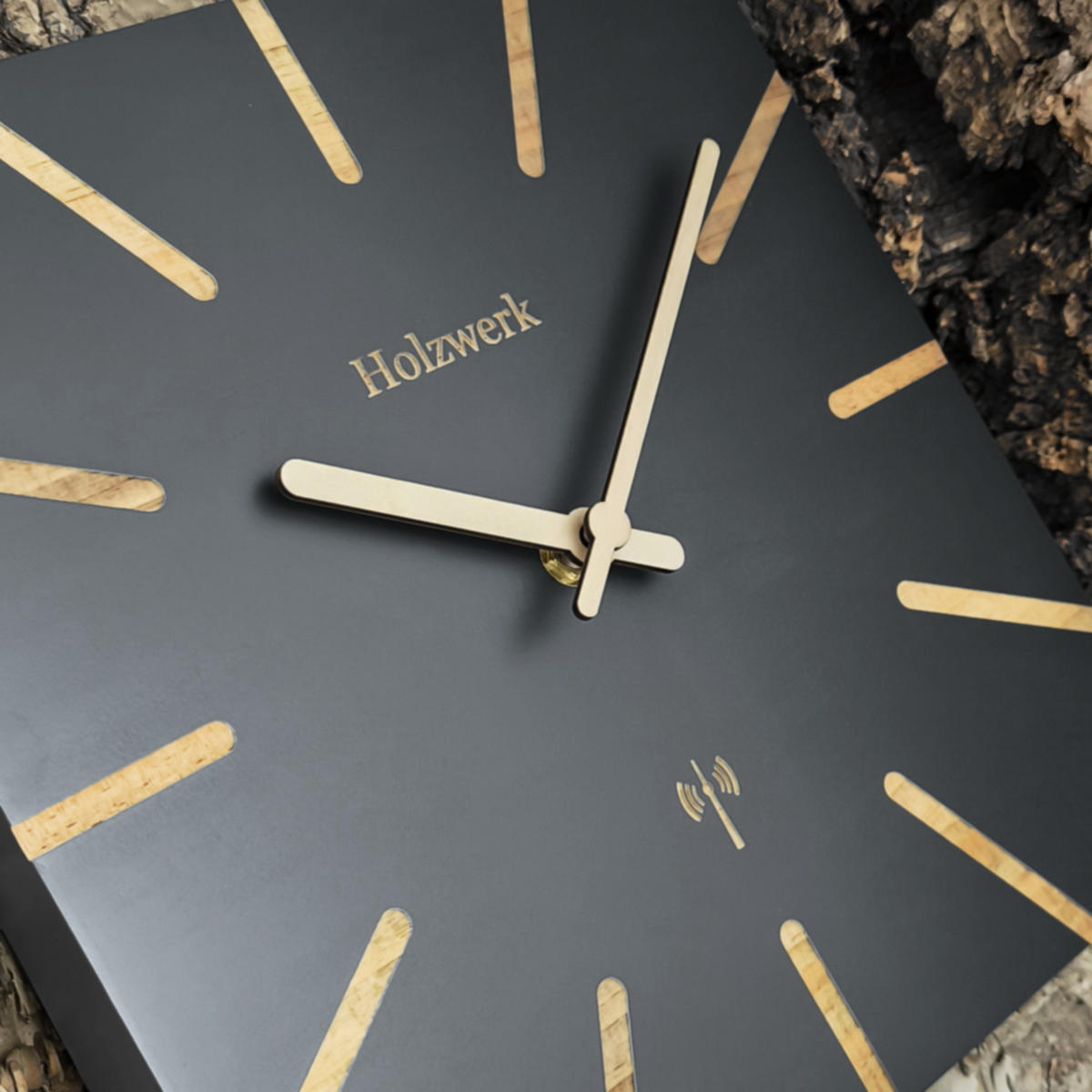 WANDUHR Holz Designer eckige MAINBURG (FUNK) Loft Wand Uhr, grau - Dunkelgrau, Holz/Metall (25/25/2cm) - Holzwerk