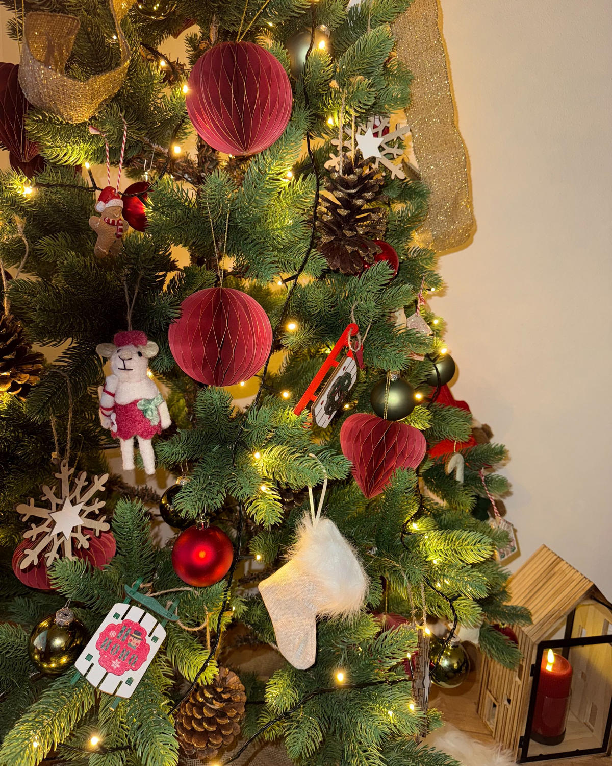 WEIHNACHTSBAUMSCHMUCK 18er Set Papier Rot Susa - Rot, Papier (12/10/12cm) - Beliani