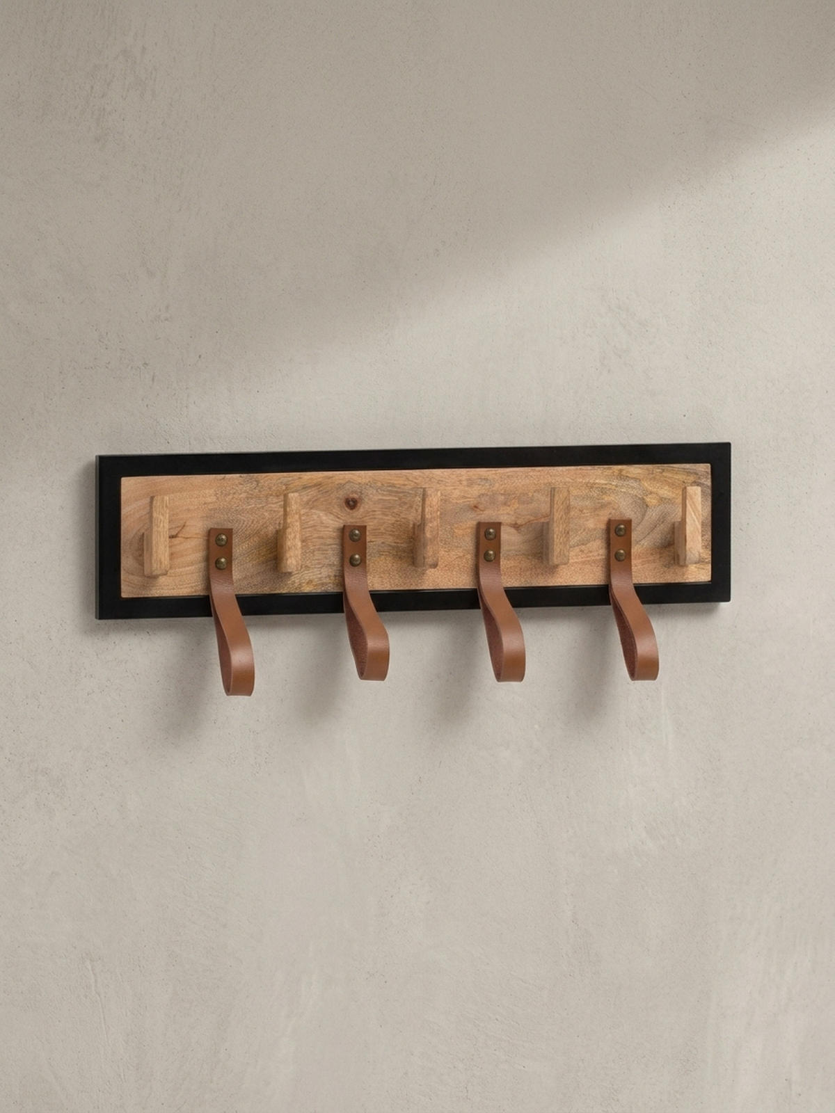 WANDGARDEROBE Mango Massivholz Echtleder Modern 60x15x6 cm mit Schlaufen - Braun, Leder (60/15/6cm) - KADIMA DESIGN