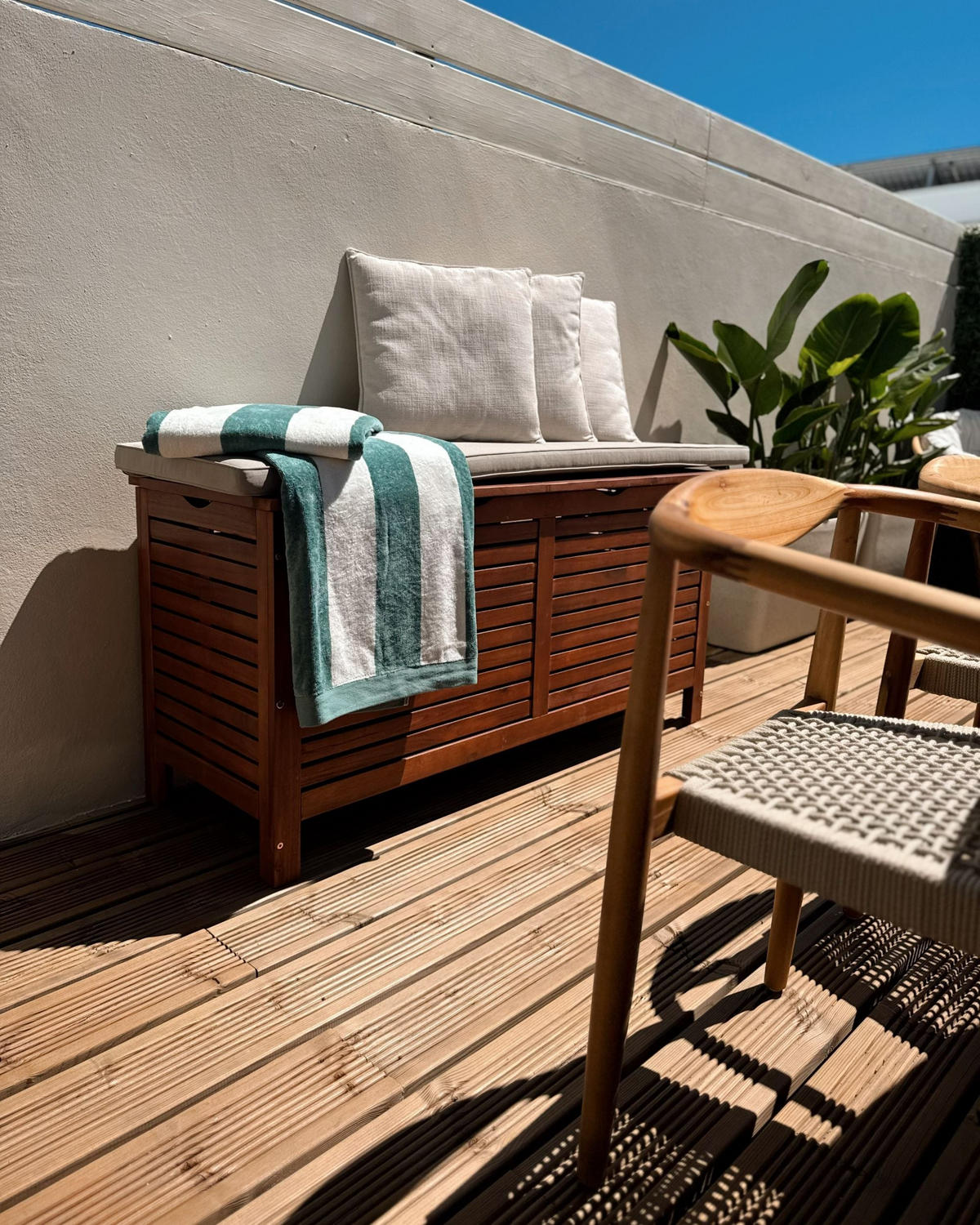 ÚLOŽNÝ BOX NA POLSTROVÁNÍ Akáciové dřevo tmavě hnědý 130/48 cm Riviera - tmavě hnědá, dřevo (130/64/48cm) - Beliani