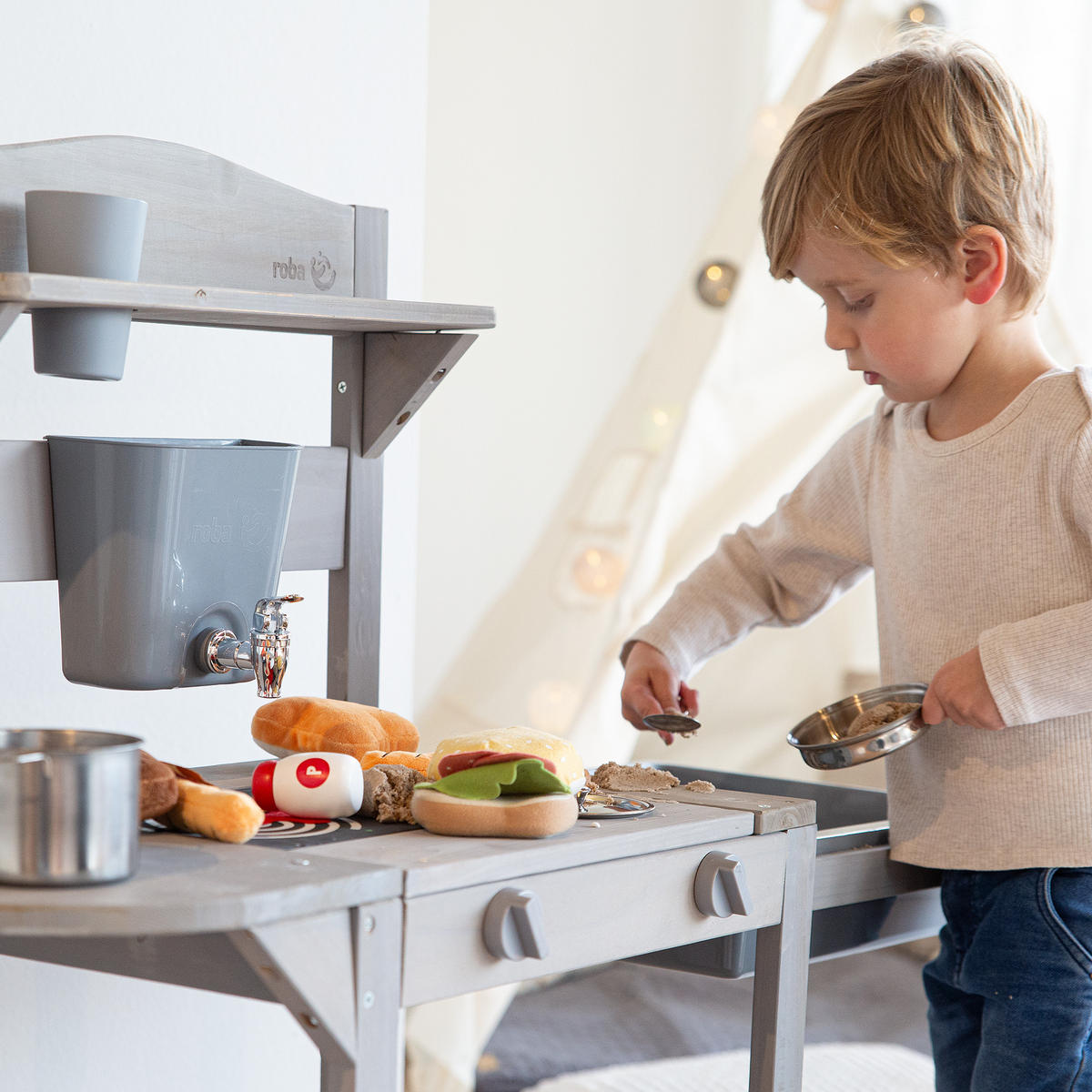 MOBILNÍ HRACÍ A BLÁTIVÁ KUCHYŇKA BBQ šedá - šedá, dřevo (114/37cm) - Roba