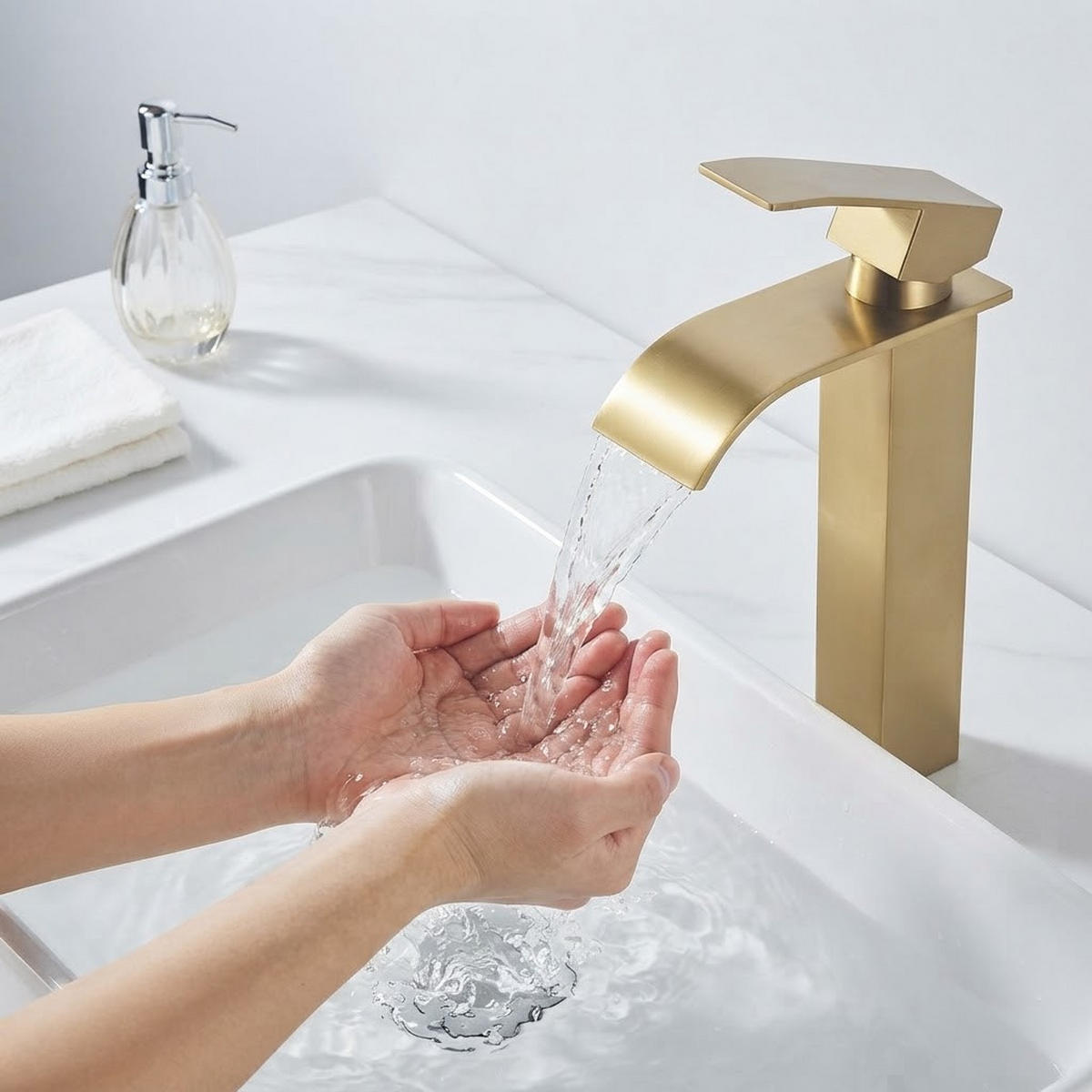 BADEZIMMERARMATUR, 30 x 15 cm, gold - Goldfarben, Metall (36.5/7.5/21cm) - Vallsero
