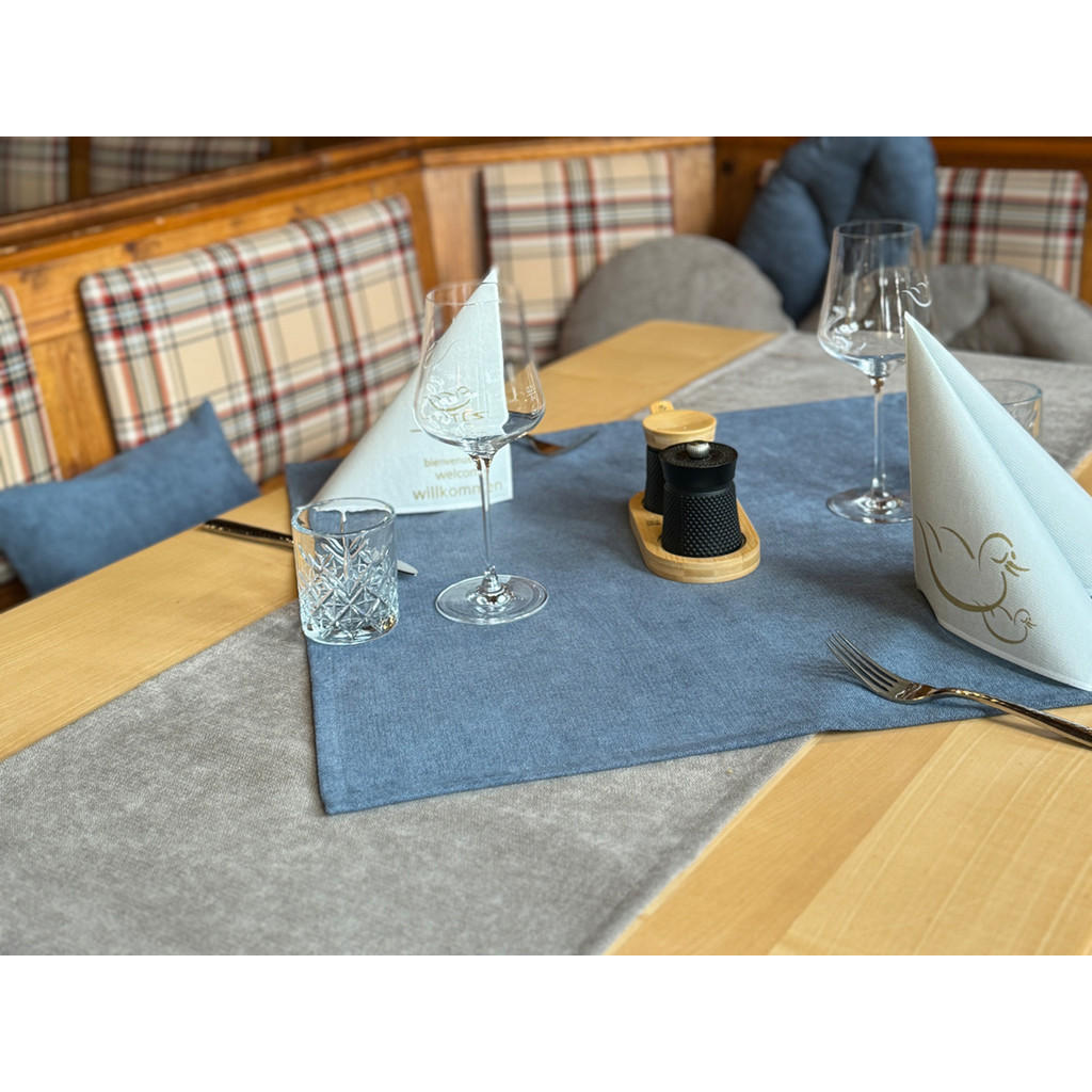 Thumbnail - beties Heimtextil Tischdecke, Blau, Textil, Uni, Quadratisch, 100x100 cm, Oeko-Tex® Standard 100, Wohntextilien, Tischwä...