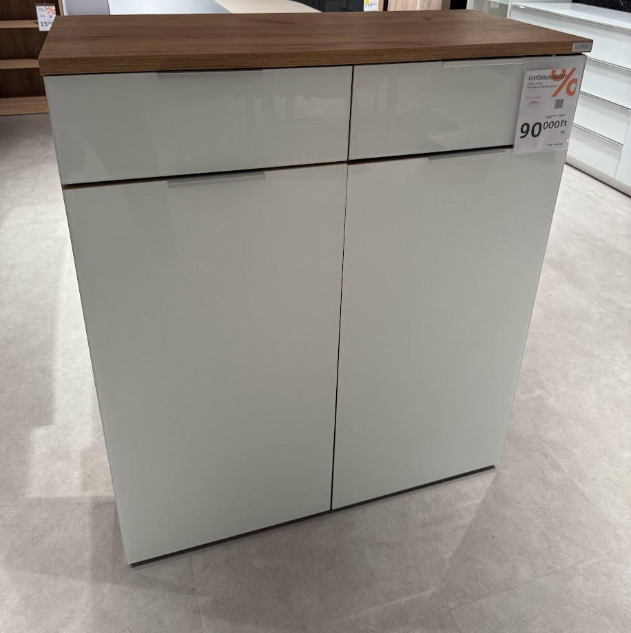 CIPŐSSZEKRÉNY NEW YORK-BUDAÖRS OUTLET - Voleo