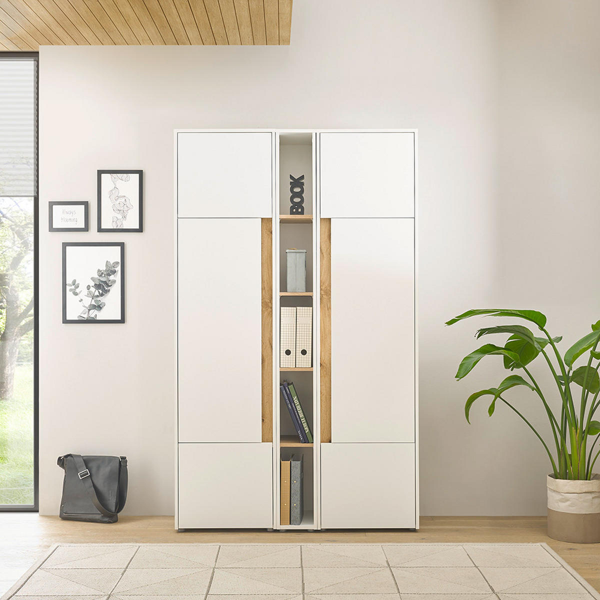 STAURAUMSCHRANK Crisp-61 - Weiß, Holzwerkstoff (50/200/40cm) - Lomado