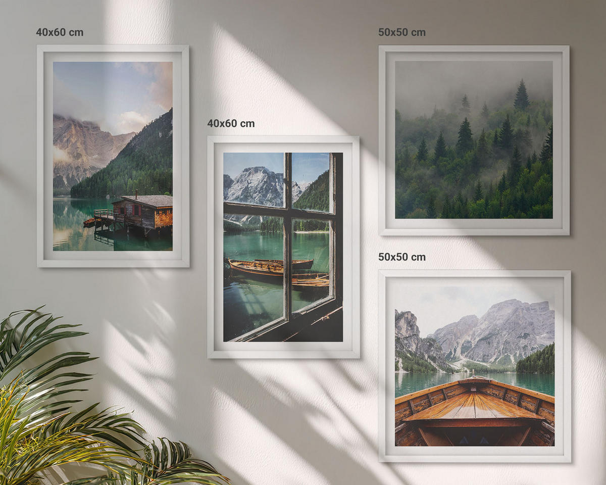BILDER SET 4er Set - 50x50 cm & 40x60 cm Weißer Rahmen - Hütten am Bergsee Łódź - Weiß, Kunststoff (50/50cm) - TULUP