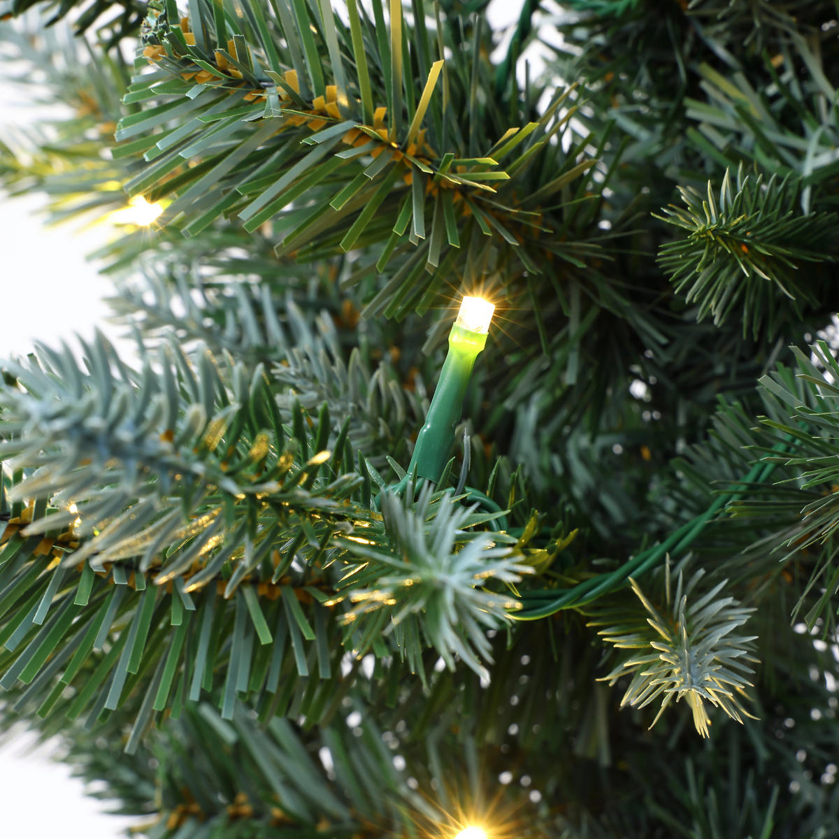 KÜNSTLICHER Weihnachtsbaum 140 cm mit Beleuchtung und Topf - Grün, Kunststoff (140cm) - Hometopia