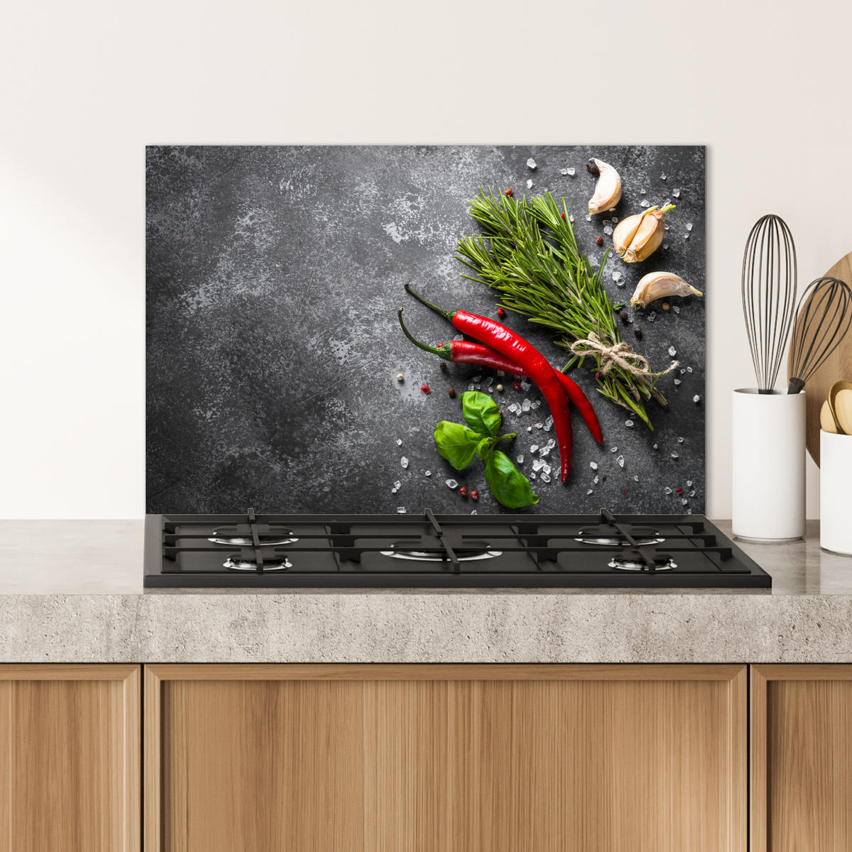 SPRITZSCHUTZ KÜCHE Pfeffer - Kräuter - Gewürze - Beton 60x40 cm - Rot, Metall (60/0.3/40cm) - MuchoWow