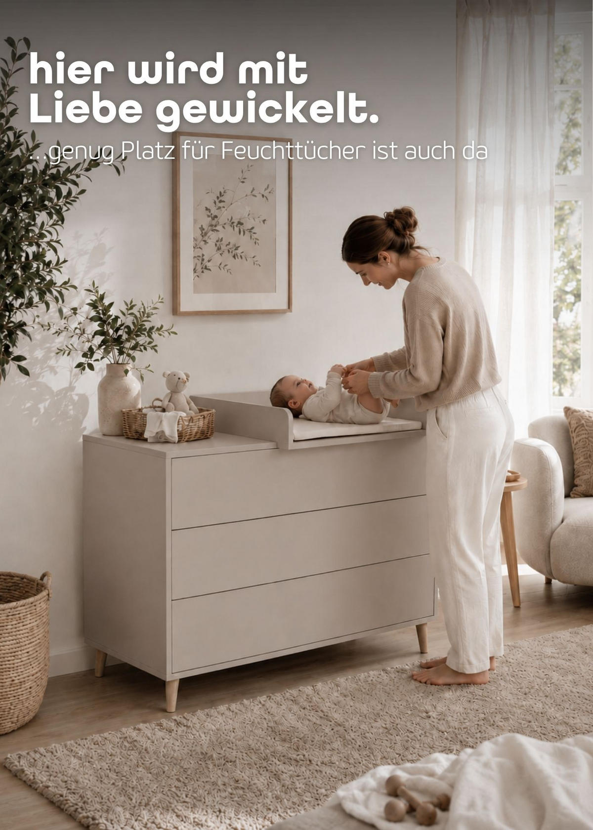 WICKELKOMMODE EDEN – Push-to-Open, Touch-Close, abnehmbarer Wickelaufsatz & Schubladen mit Fächern - sahara dust - Buchefarben/Sahara, Holzwerkstoff/Buchenholz (71/94/114cm) - Sämann – make a difference.