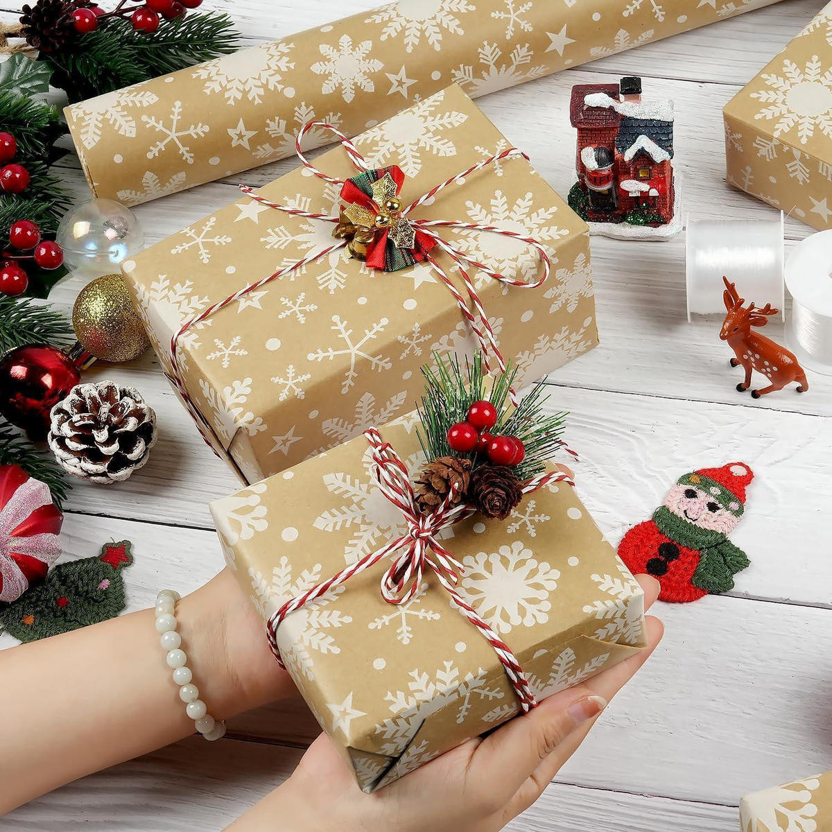 GESCHENKPAPIER Rolle 43 cm x 15 m Schneeflockenmuster Kraftpapier - Braun, Papier (43/0.1/1500cm)