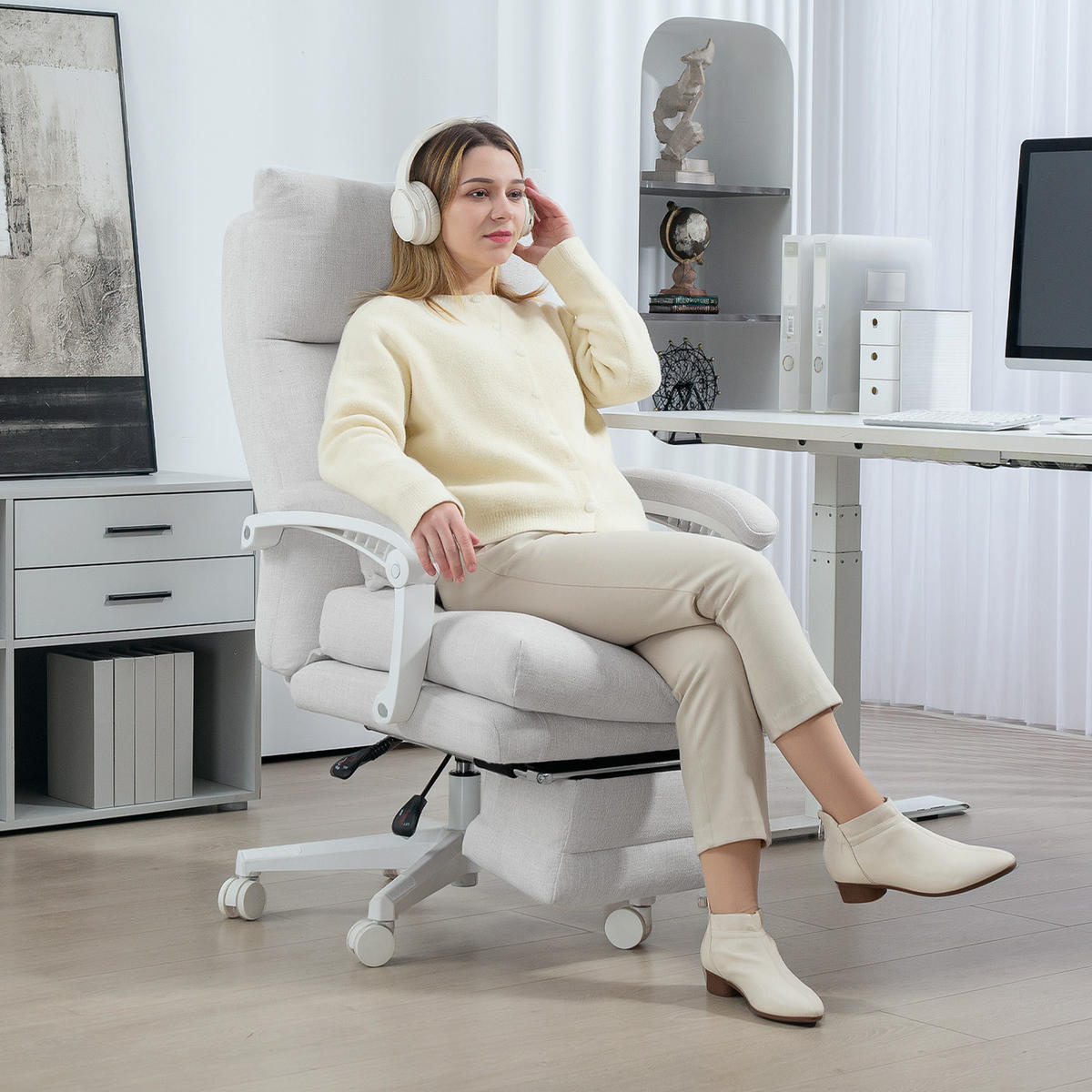 BÜROSTUHL Ergonomischer Schreibtischstuhl mit Lendenwirbelstütze, Fußstütze - Creme, Textil (68/122/70cm) - HOMCOM