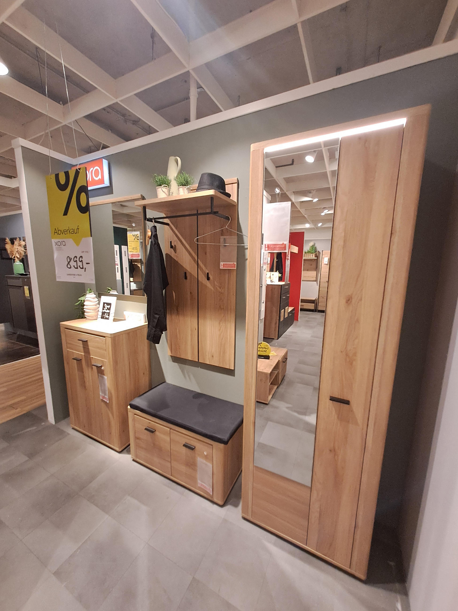 GARDEROBE TINA-G - Xora
