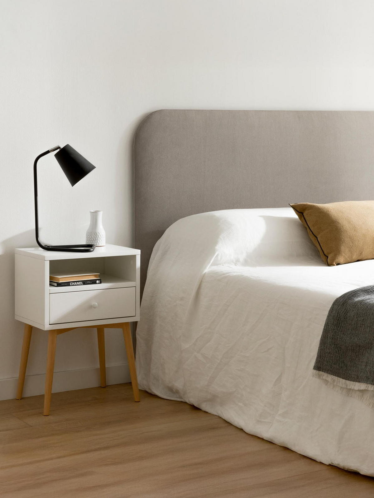 NACHTTISCH Tilo Natur - Weiß 40 cm x 60 cm - Braun/Weiß, Holz (40/60/30cm) - Kenay Home