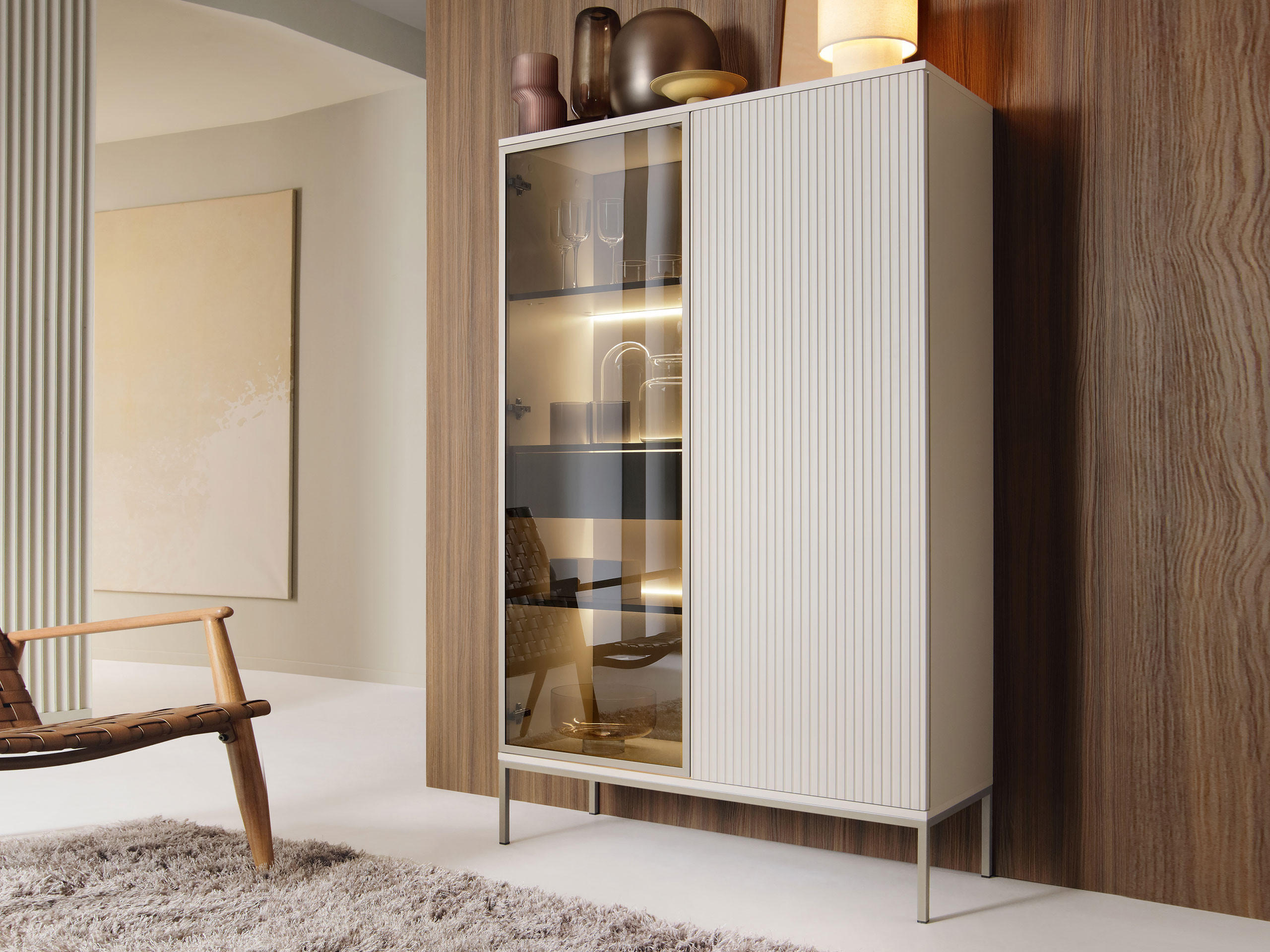 VITRINE Sento WTSZ104 - Kaschmir, Holzwerkstoff/Metall (104/166/39cm) - MIRJAN24