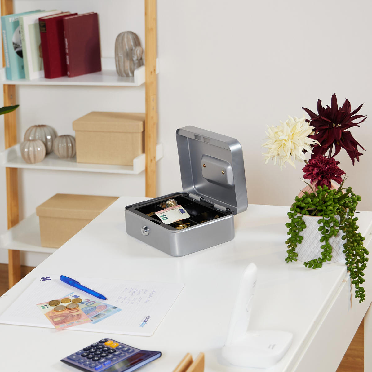 GELDKASSETTE - Silberfarben, Kunststoff/Metall (20/8.5/17cm) - Relaxdays