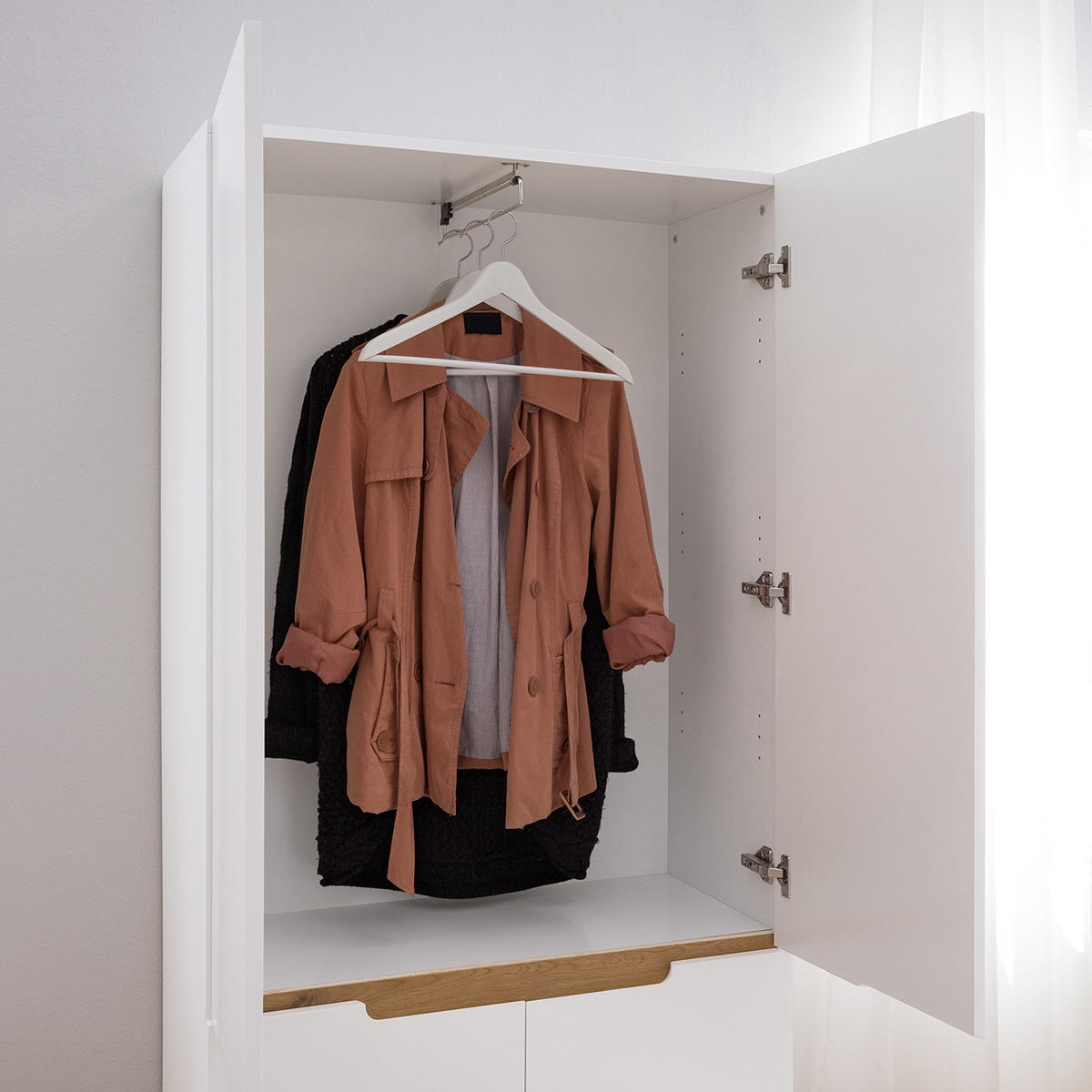 GARDEROBENSCHRANK - Eiche teilmassiv - Weiß, Holzwerkstoff (85/196/40cm) - home24