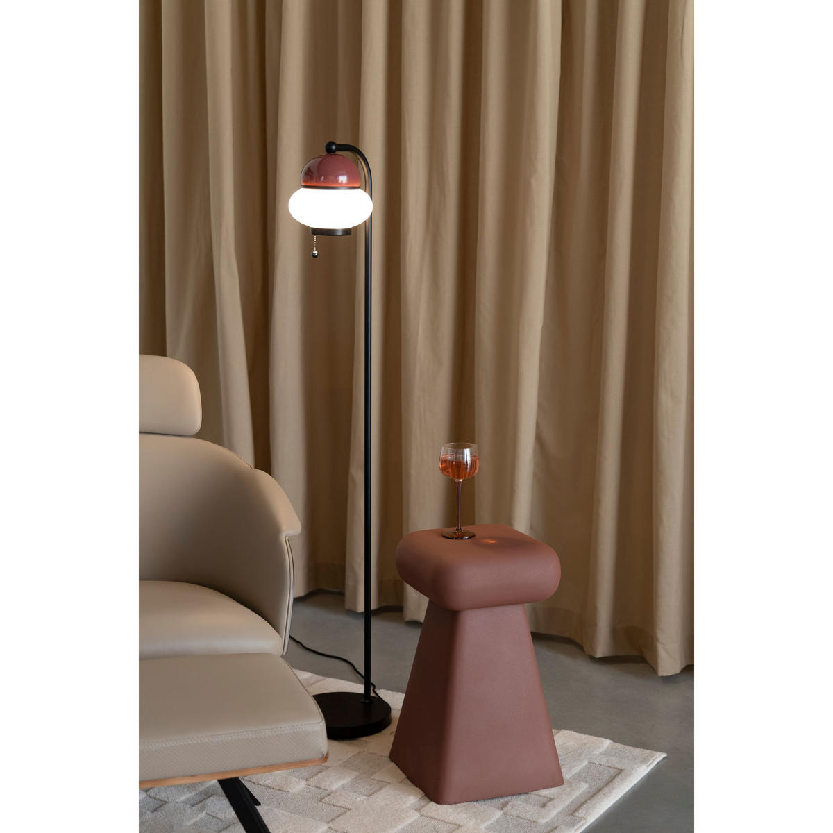 STEHLAMPE Bumble Rot - Rot, Metall (26/26/130.5cm) - Zuiver