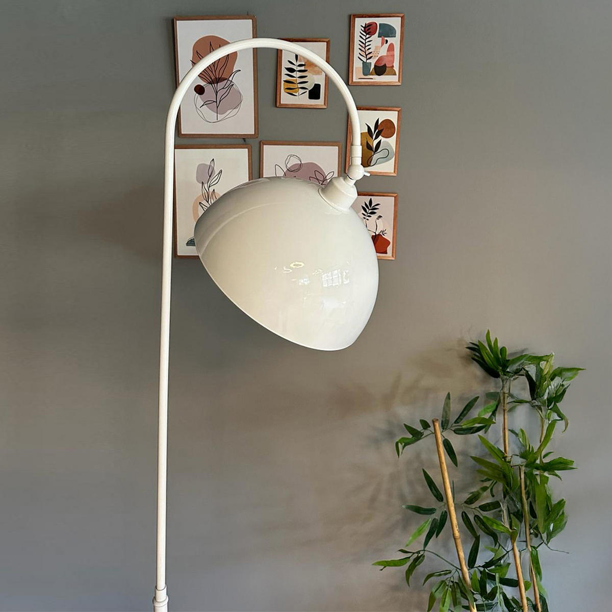 STEHLAMPE Gorkiede E27, verstellbarer Lampenschirm aus Metall - Weiß, Metall (37/37/170cm) - Bamyum