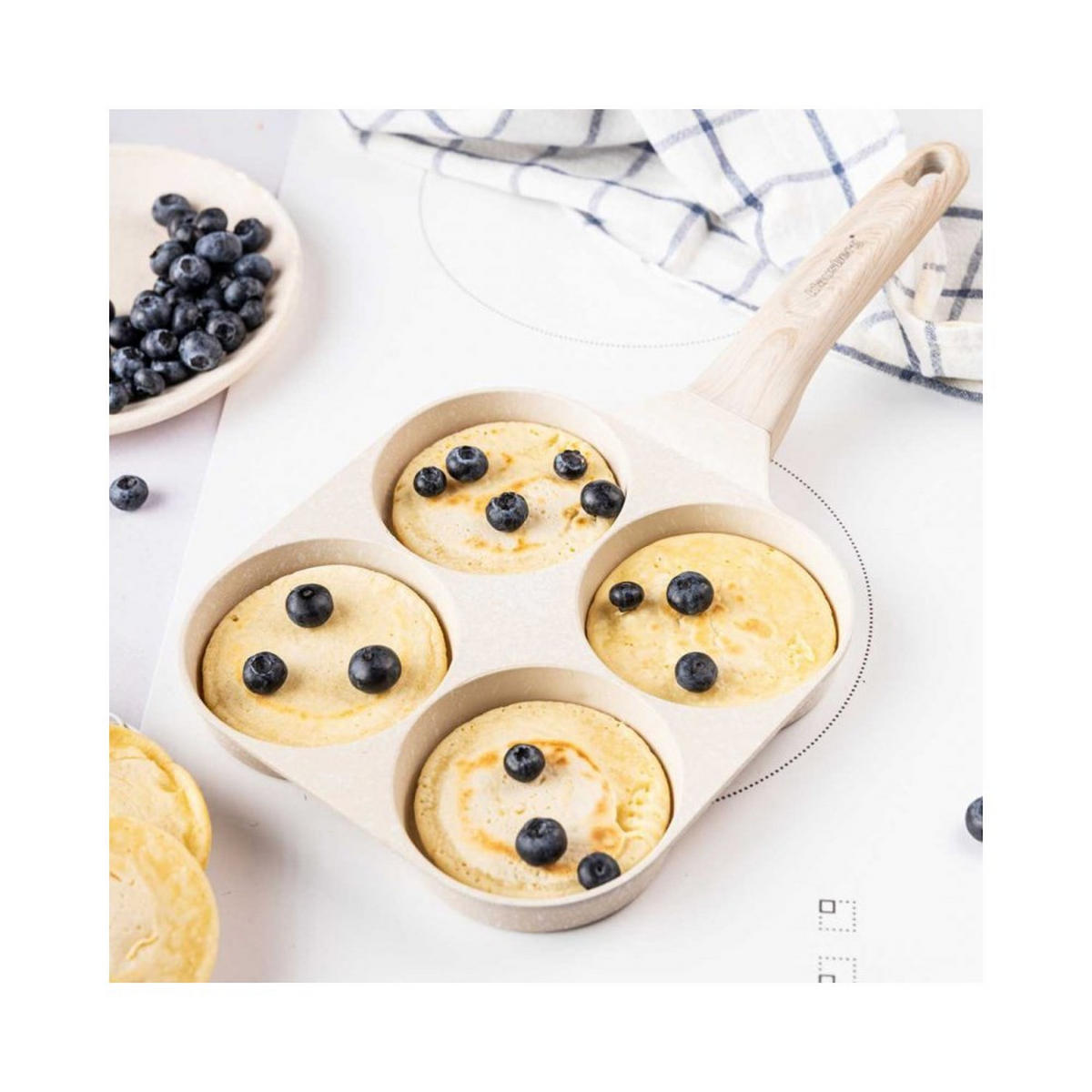 EIERPFANNE Creme 36/18.5/2.5 cm KB7823 - Creme, Metall (9cm) - Klausberg 