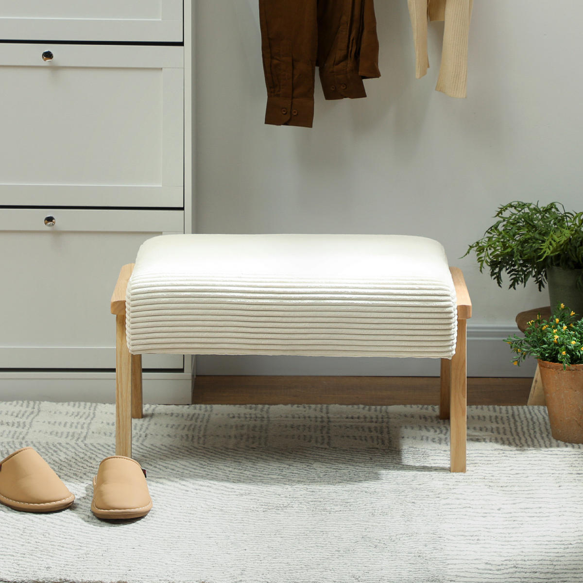 SITZHOCKER Hocker mit weichem Sitzkissen Holzbeinen Fußhocker mit Cordoptik - Creme/Naturfarben, Holz/Textil (46/40/70cm) - HOMCOM