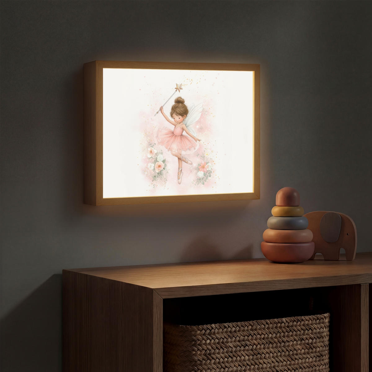 NÁSTĚNNÁ LAMPA S AKUMULÁTOREM Baletka - Víla - Květiny - Růžová 40x30 cm - růžová, kompozitní dřevo (40/30/8cm) - OnlyWow