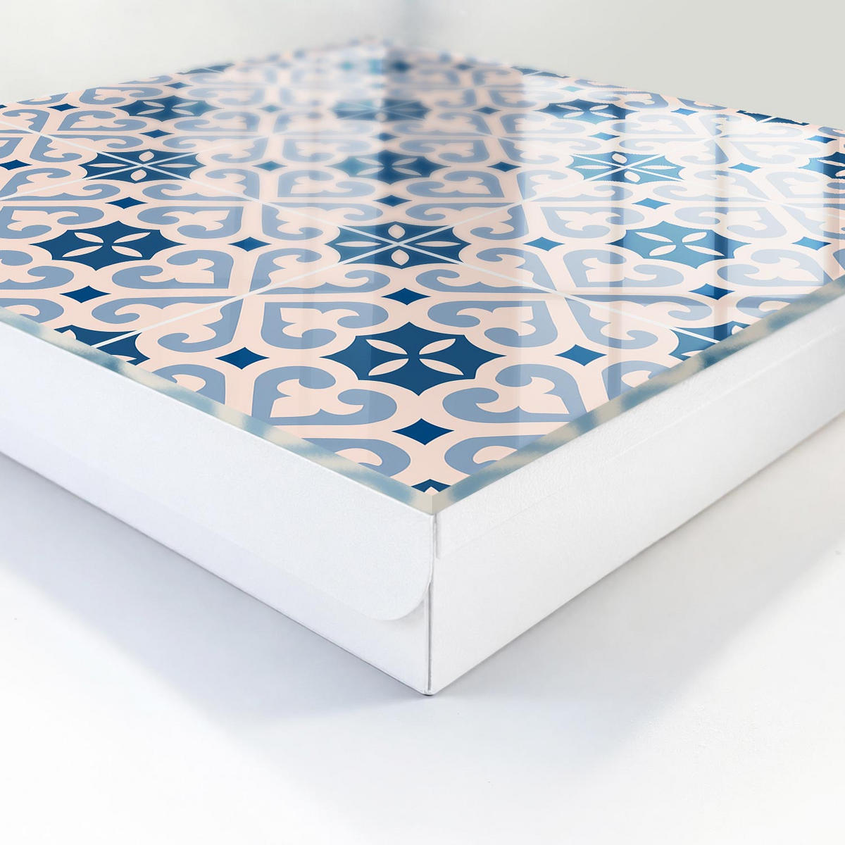 SCHLÜSSELBOX Weiß 30x30 cm – Türöffnung nach rechts - Ornamentales Muster - Blau, Metall (30/30/5cm) - TULUP