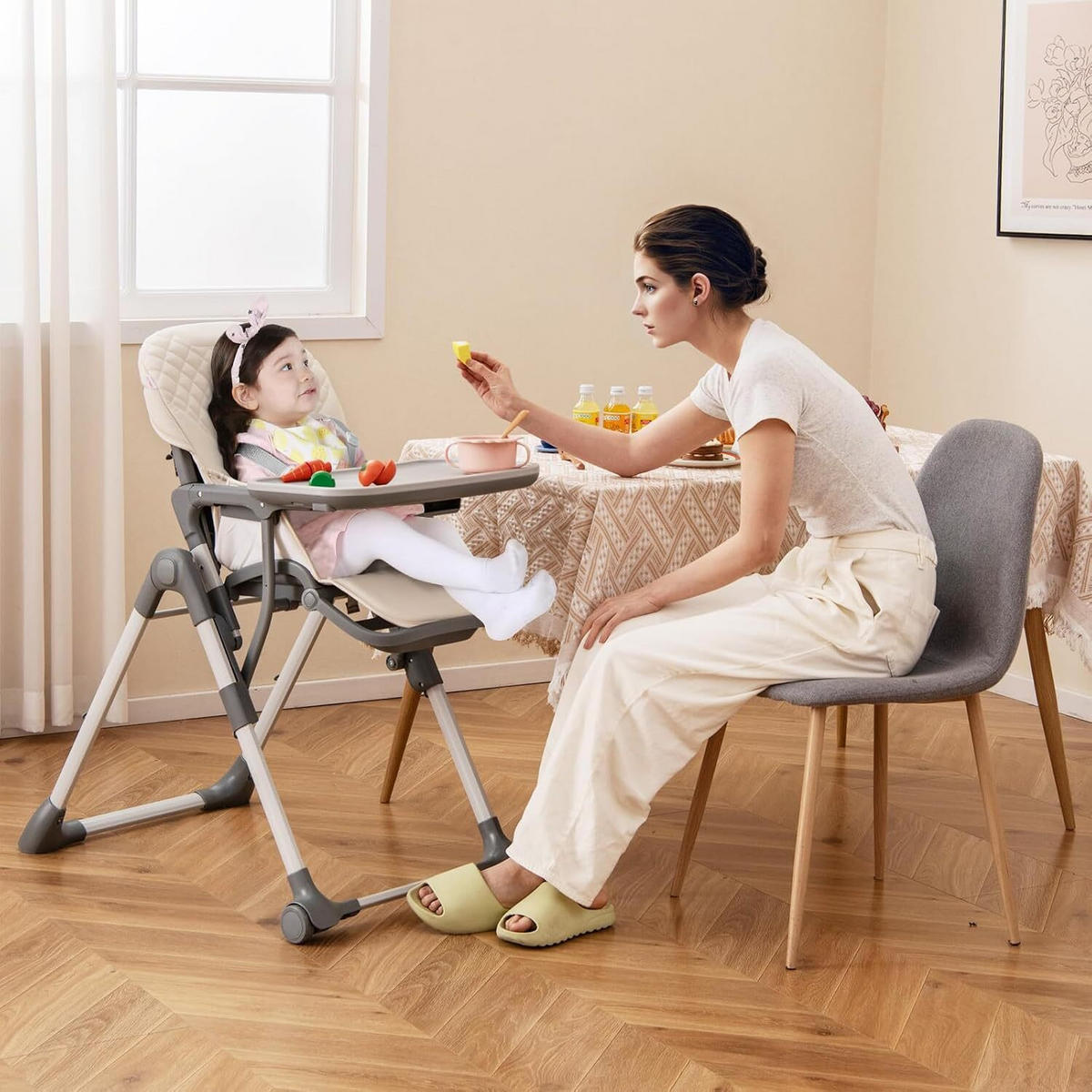 KINDERHOCHSTUHL mit Liegebereich beige - Beige, Kunststoff (80/98/58cm) - COSTWAY