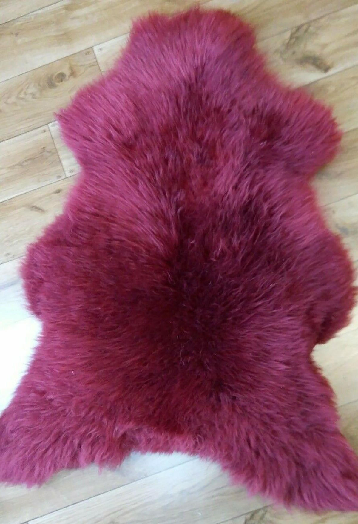 FELL Öko Lammfell Schaffell Bordeaux Rot ca. 125 cm - Bordeaux/Rot, Fell (70/125cm) - Provellus