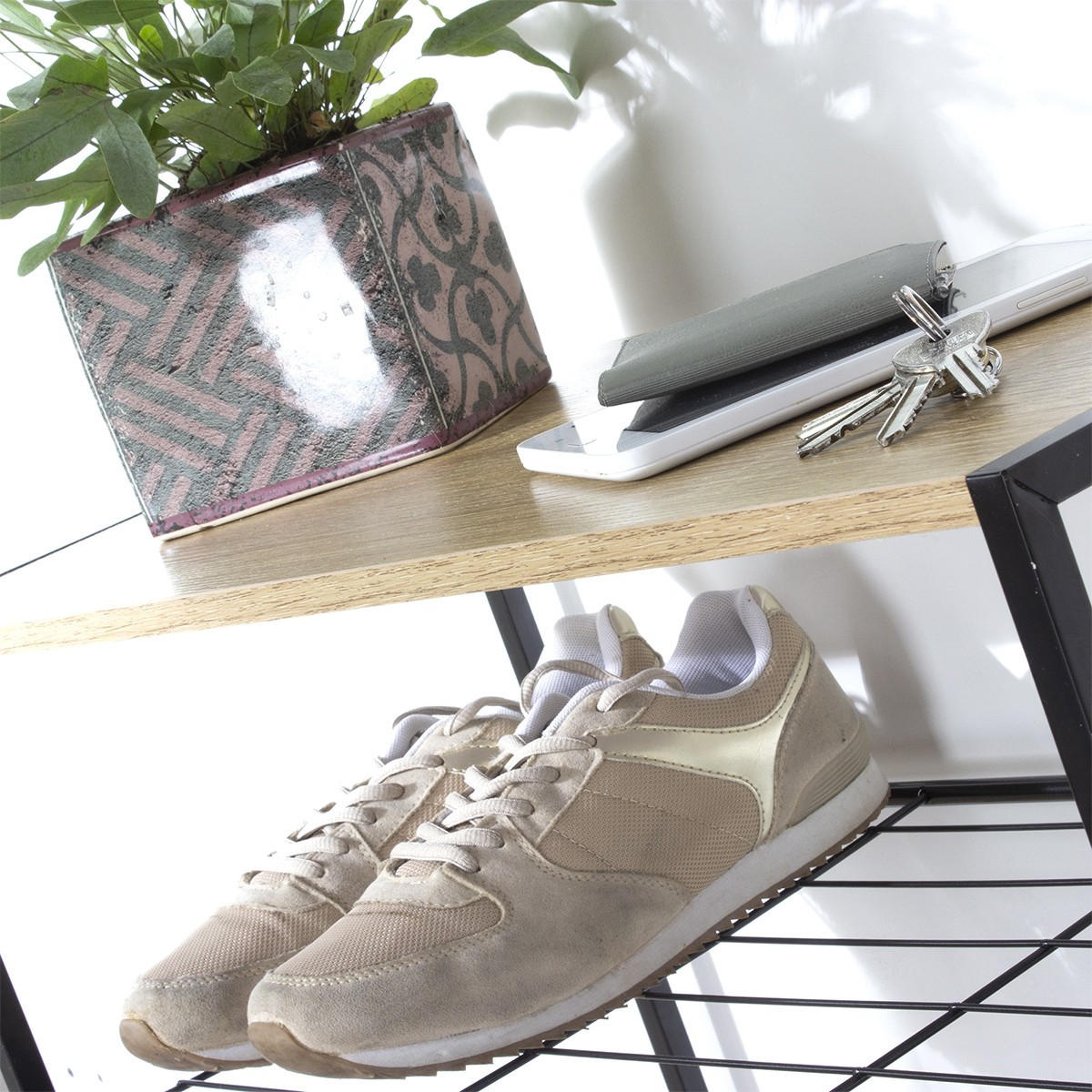 5-STUFIGES Schuhregal aus schwarzem Metall - Apfelbaumfarben, Holzwerkstoff (30/83/63cm) - Calicosy