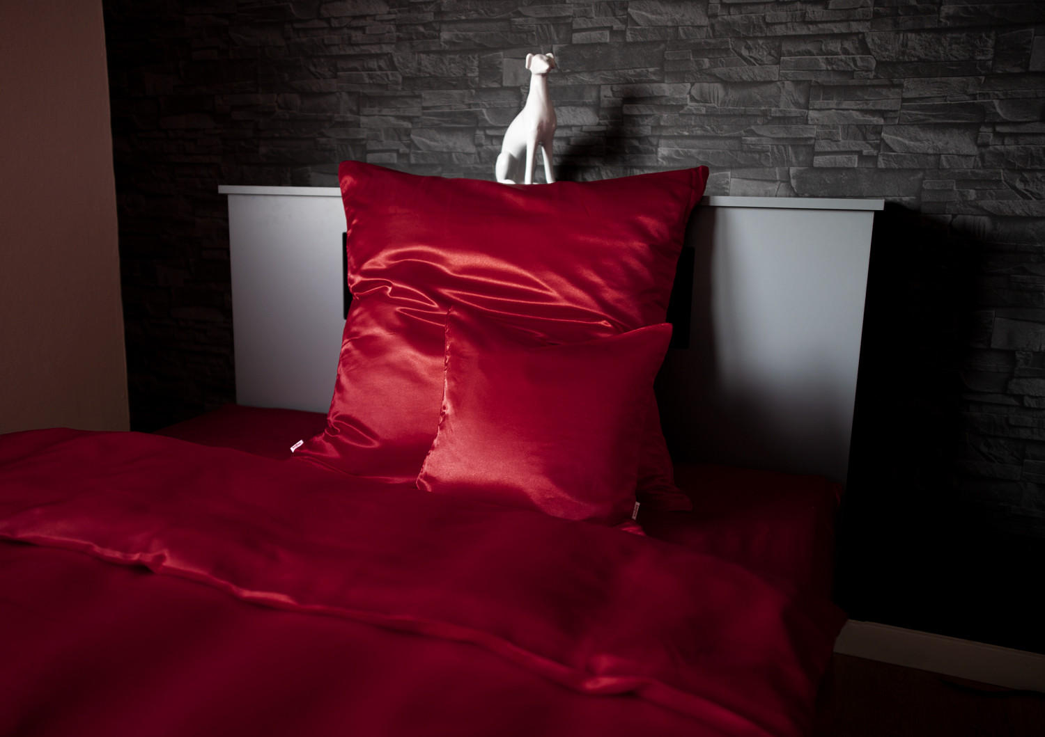 Thumbnail - beties Heimtextil Spannbetttuch, Rot, Textil, Uni, Rechteckig, 100x200 cm, Oeko-Tex® Standard 100, Made in Turkey, Schla...