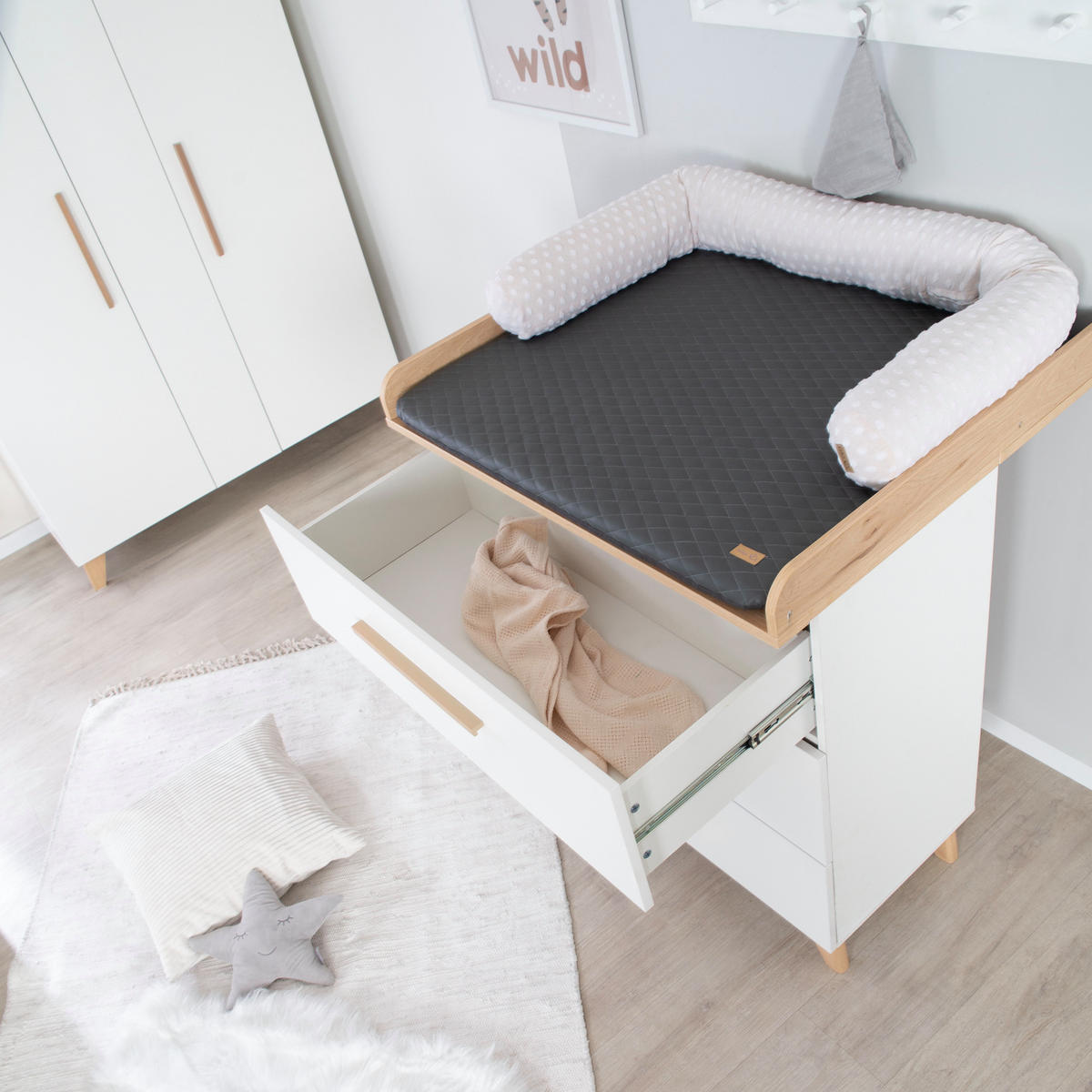 BABYZIMMER Leon 3-teilig I - Weiß, Holz (1/1/1cm) - Roba