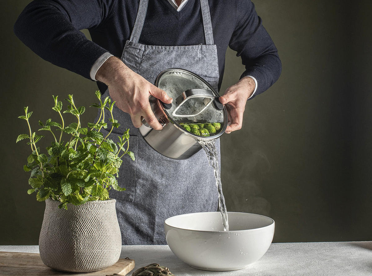 TOPFSET Juvia 5-teilig – Edelstahl – downdraft-geeignet – Kochtöpfe Ø 16, 18, 20, 24 cm & Stieltopf Ø 16 cm – geeignet für alle Herdarten - Silberfarben, Metall - Sola