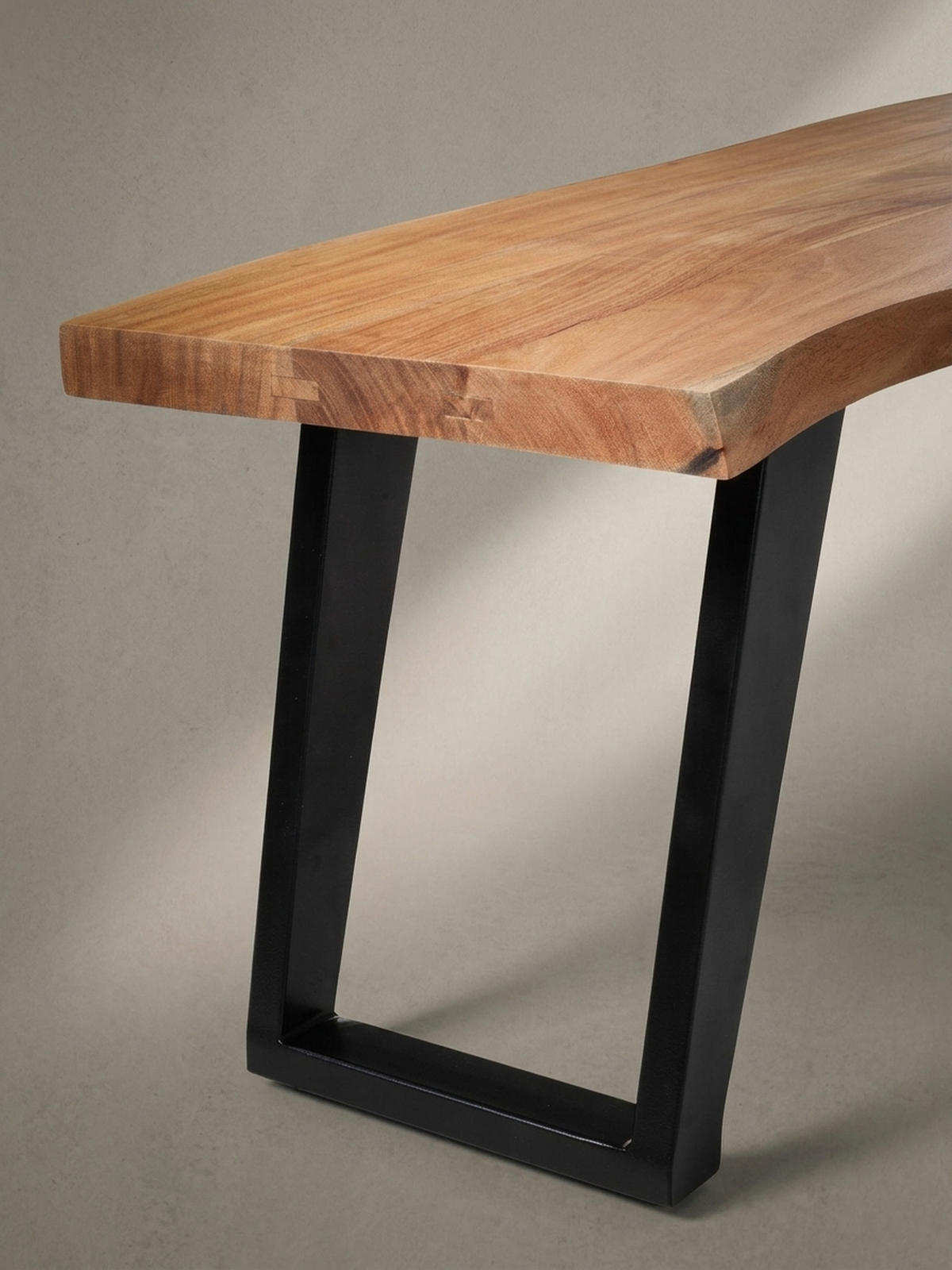 SITZBANK – Akazie Massivholz/Metall, 120x40x45,5 cm, mit Baumkante, U-Beine - Schwarz/Braun, Holz/Metall (120/46/40cm) - KADIMA DESIGN