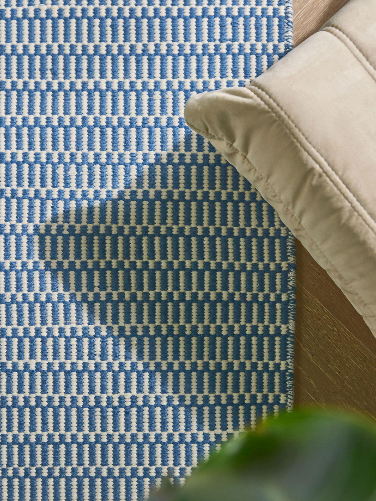 WOLLTEPPICH Laura handgewebt 250/350 cm - Blau, Naturmaterialien/Textil (250/350cm) - benuta Pure