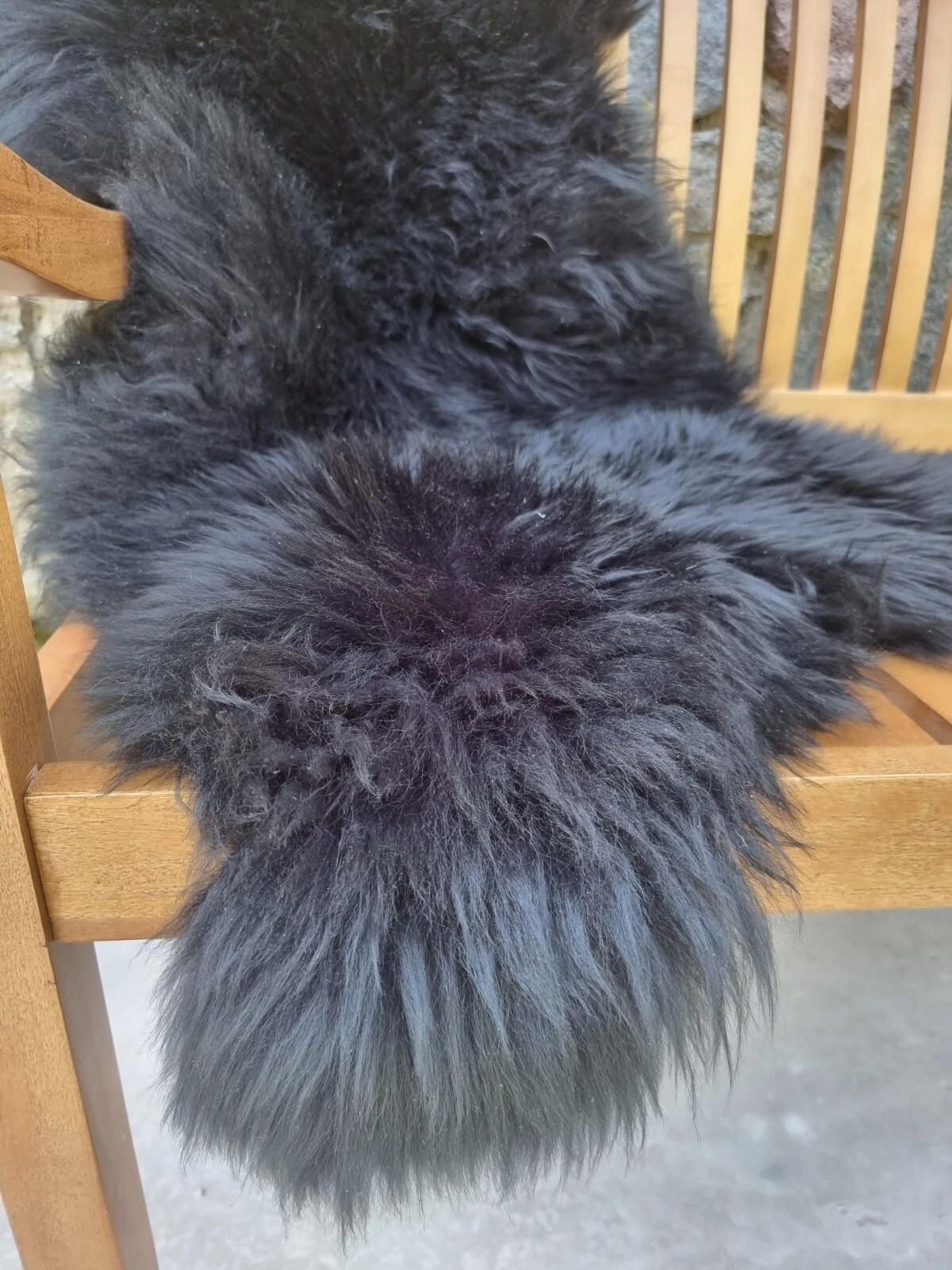 SCHAFFELL Premium Lammfell Natur ungeschoren weiche Wolle Schwarz dyed ca. 115 cm - Schwarz, Fell (65/115cm) - Provellus