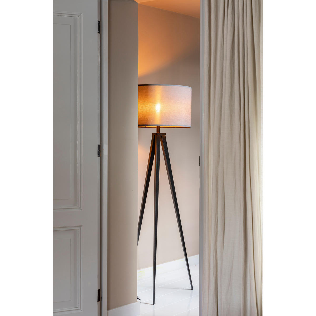STEHLAMPE Tripod mit Stativ Schwarz/ Grau - Grau, Metall (50/50/157cm) - Zuiver